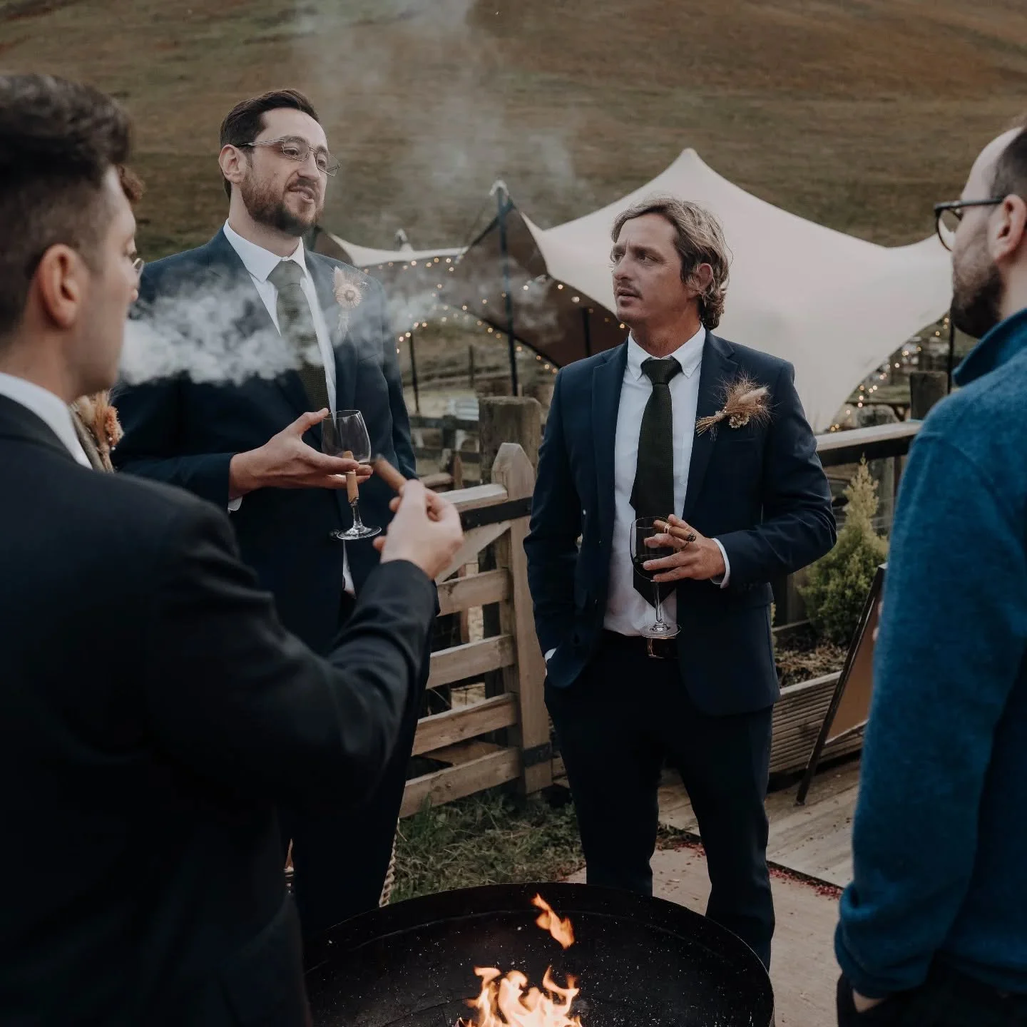 Nothing beats ending the night around a proper fire with your mates. We bring the firepit, whisky, cigars and you just bring yourself and enjoy 🔥 #firepithire #scotland #eventfires #cosynights