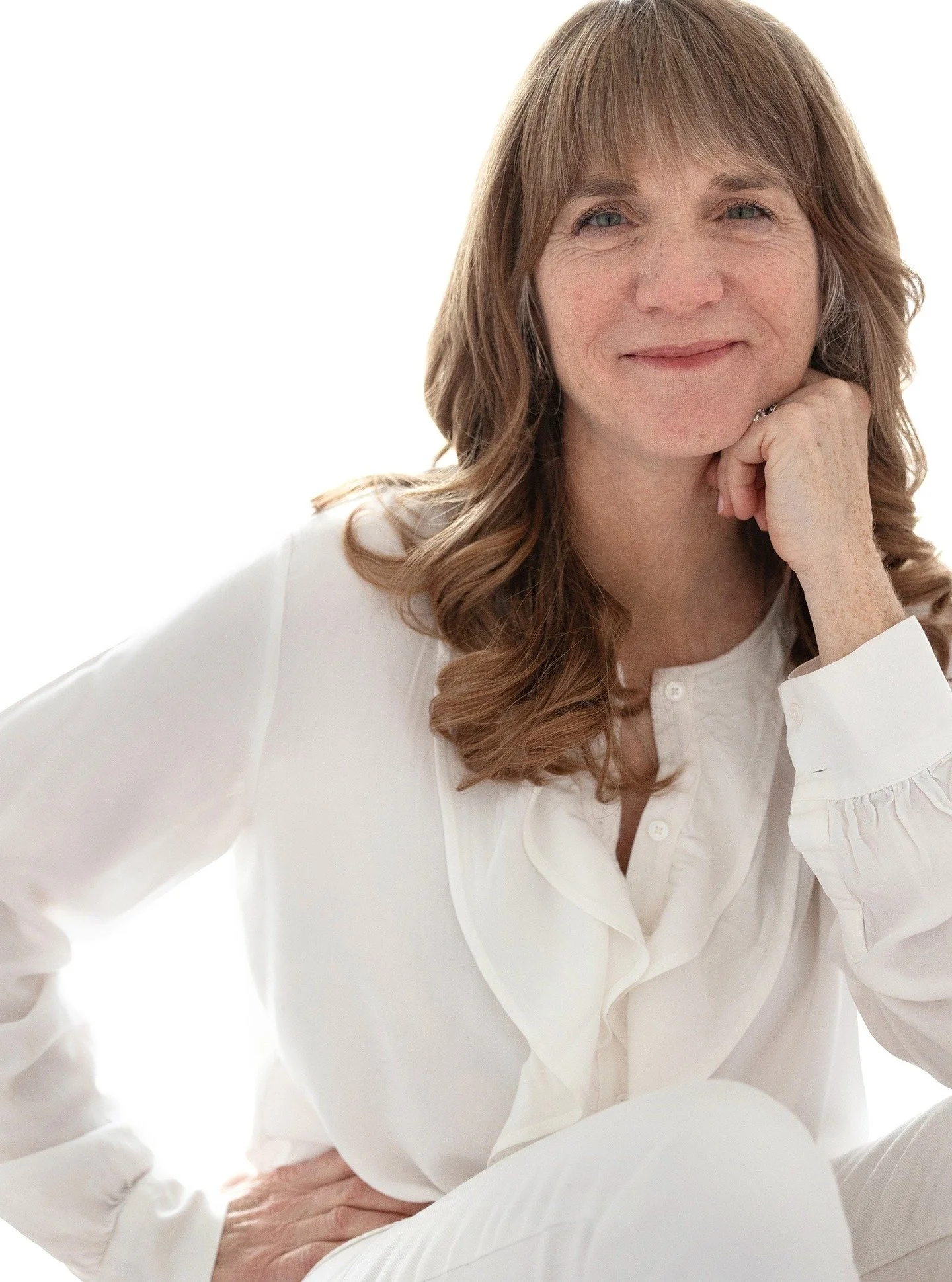 Julie Campbell of Center Stage Connections is a true confidence whisperer - a speaking coach who helps you stop rambling, stop sweating, stop second-guessing, and start speaking like a leader.
That&rsquo;s exactly how she helped me.
And recently, I h