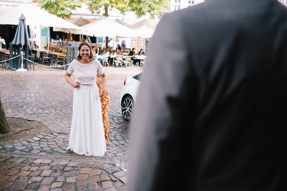 Standesamtliche-Hochzeit-mit-Feier-im-Garten-in-Weinheim-210827-13.jpg