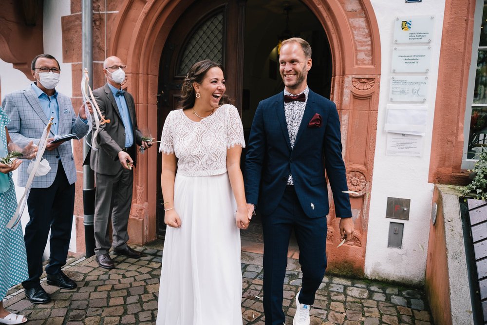 Standesamtliche-Hochzeit-mit-Feier-im-Garten-in-Weinheim-210827-29.jpg