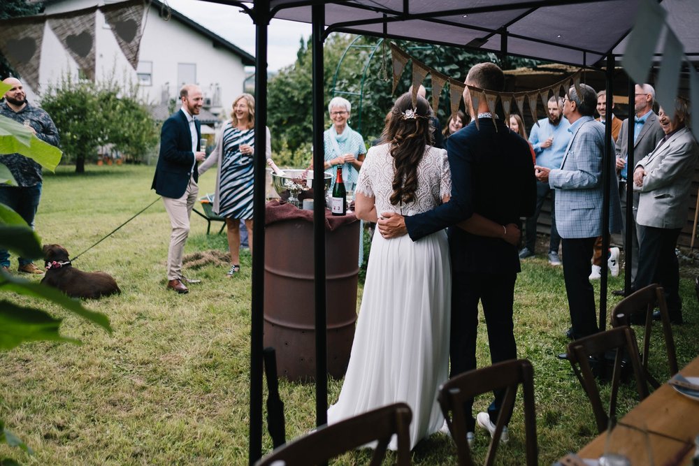 Standesamtliche-Hochzeit-mit-Feier-im-Garten-in-Weinheim-210827-55.jpg