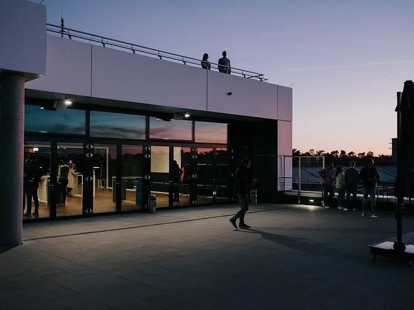 Oh man wenn man mal kurz wieder &uuml;ber 10 Grad hatte will man das irgendwie nicht mehr los lassen 😆 wem geht es gerade noch so? 
⠀⠀⠀⠀⠀⠀⠀⠀⠀
Hier ein paar Bilder von einem Event aus dem letzten Jahr. Ausgerichtet vom @marketingclub_rheinneckar in H