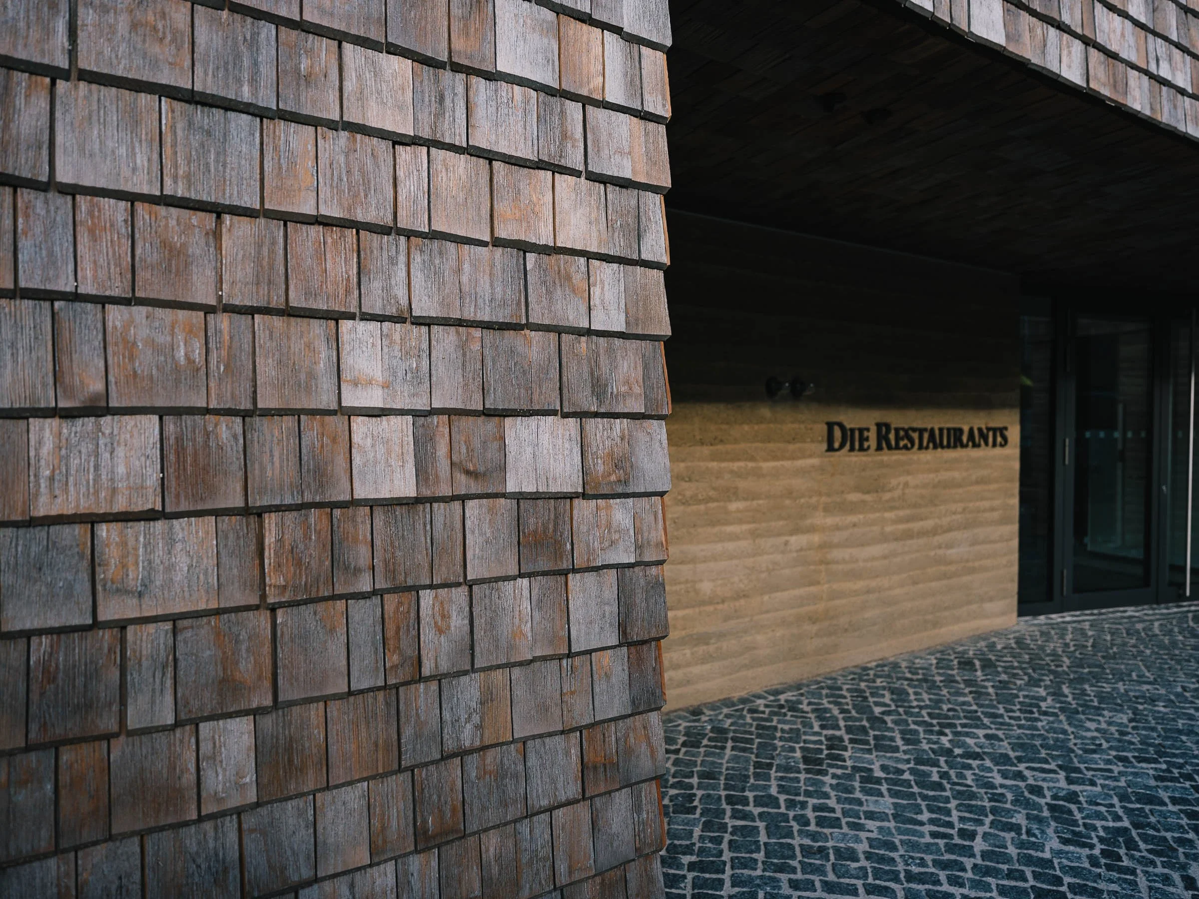 Objektfotografie-Traube-Tonbach-ISOVER-Fassade-14.jpg