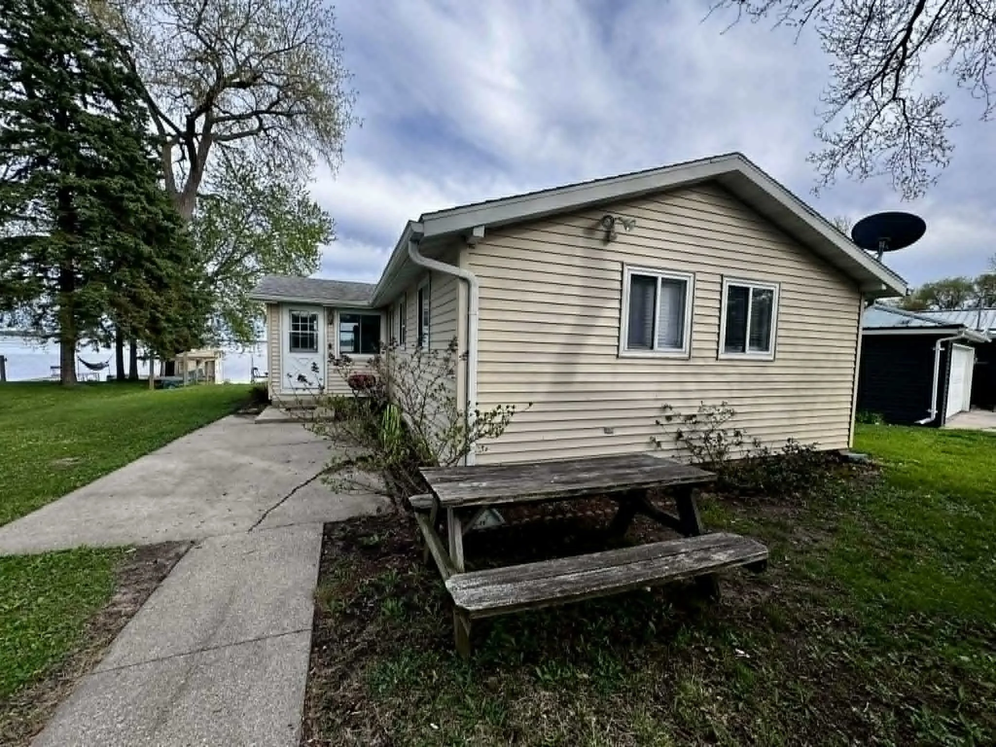 N9384 Idle Hour Drive Randolph, WI 53956