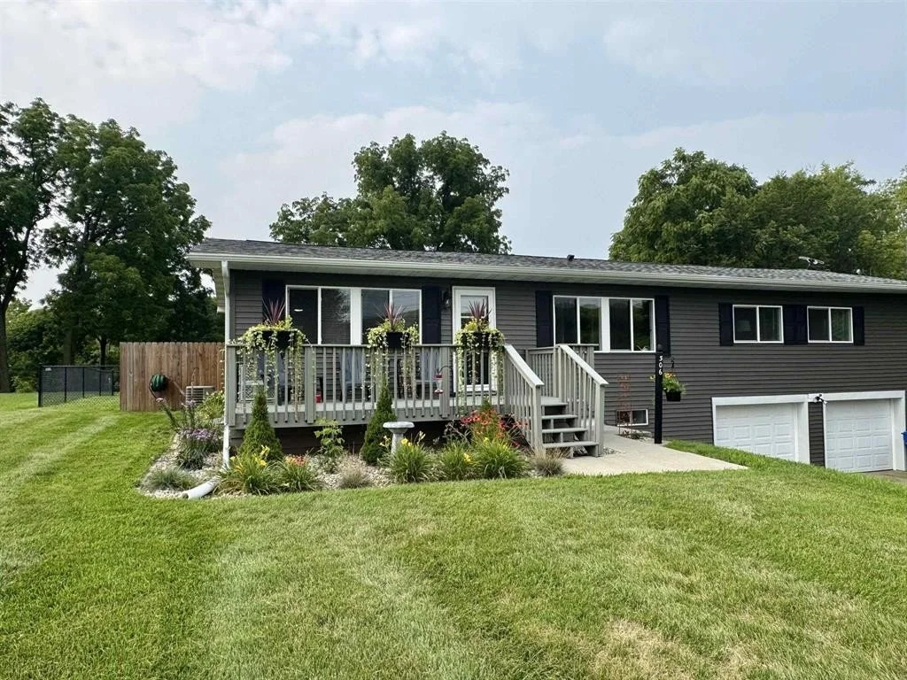 306 W First Street Cambria, WI 53923