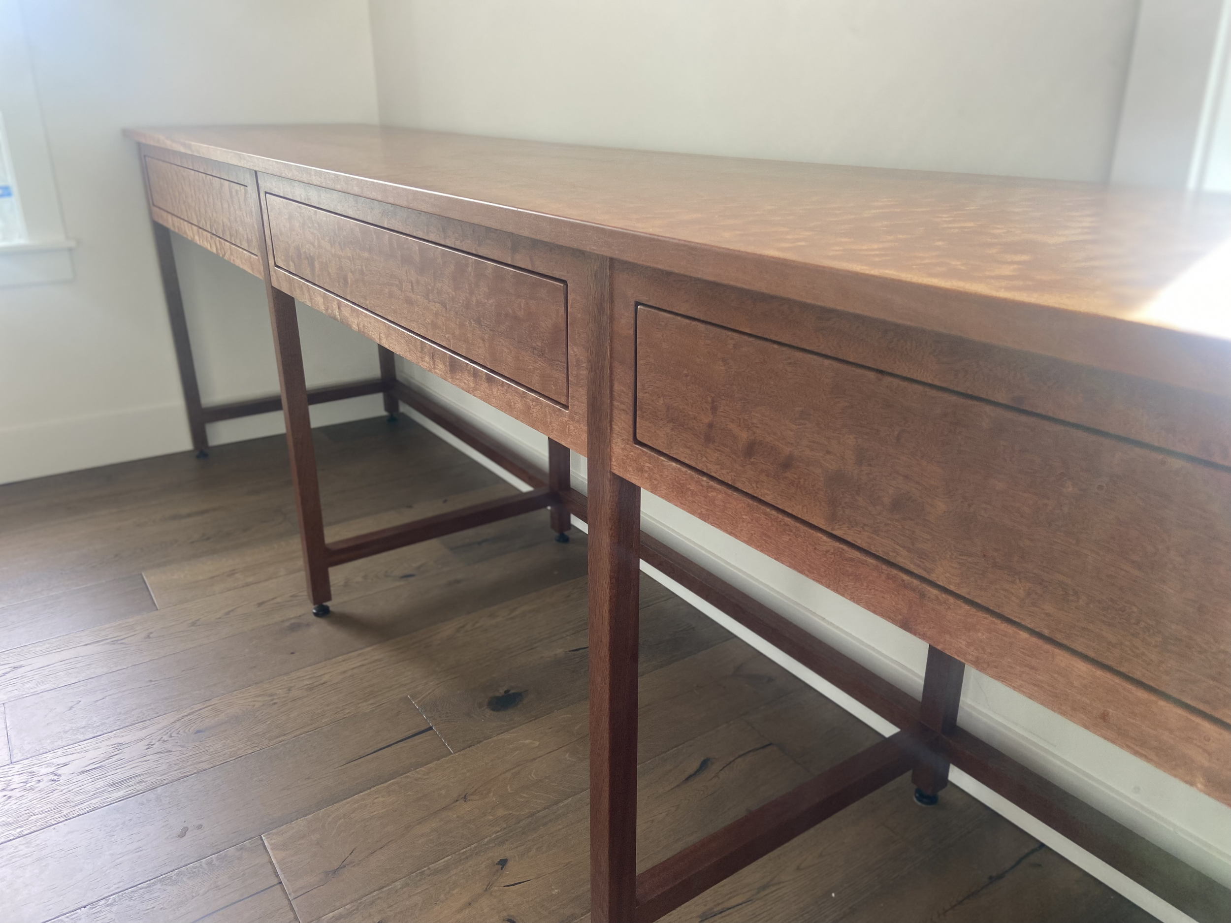 Sipo desk 1.png