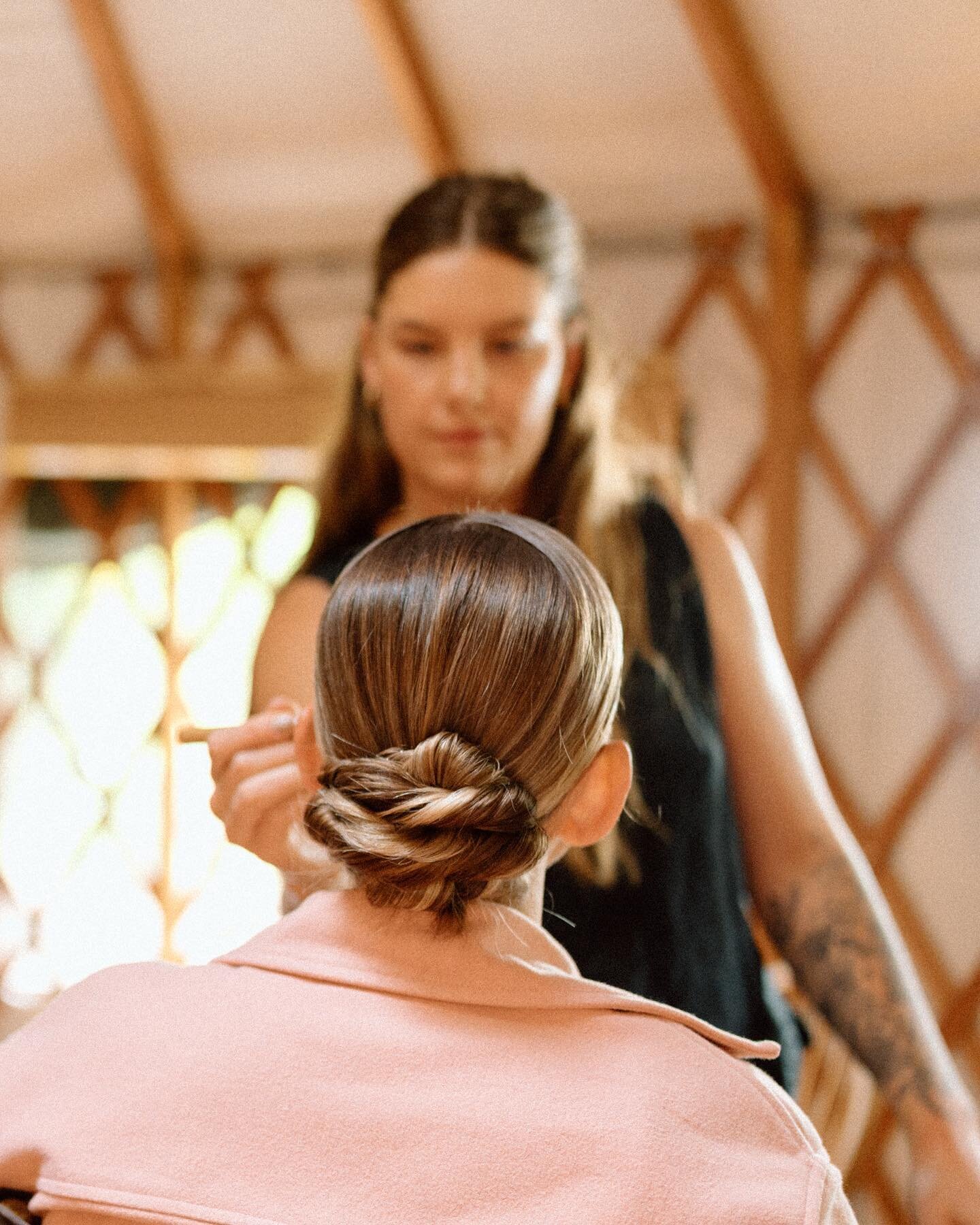 &ldquo;Working with Jacqueline was an absolute dream. I would recommend her for any bride! She's majorly talented and is such a lovely person. I absolutely loved my hair and makeup, and felt so beautiful!

Added bonus: My hair stayed in place despite