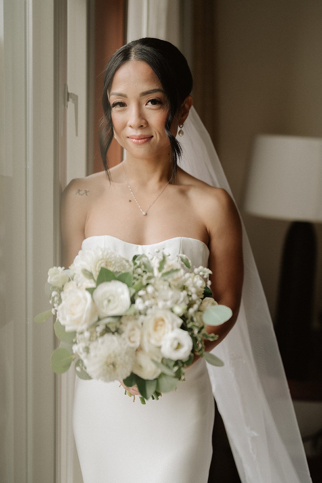 ana-frank-wedding-previews-011.jpg