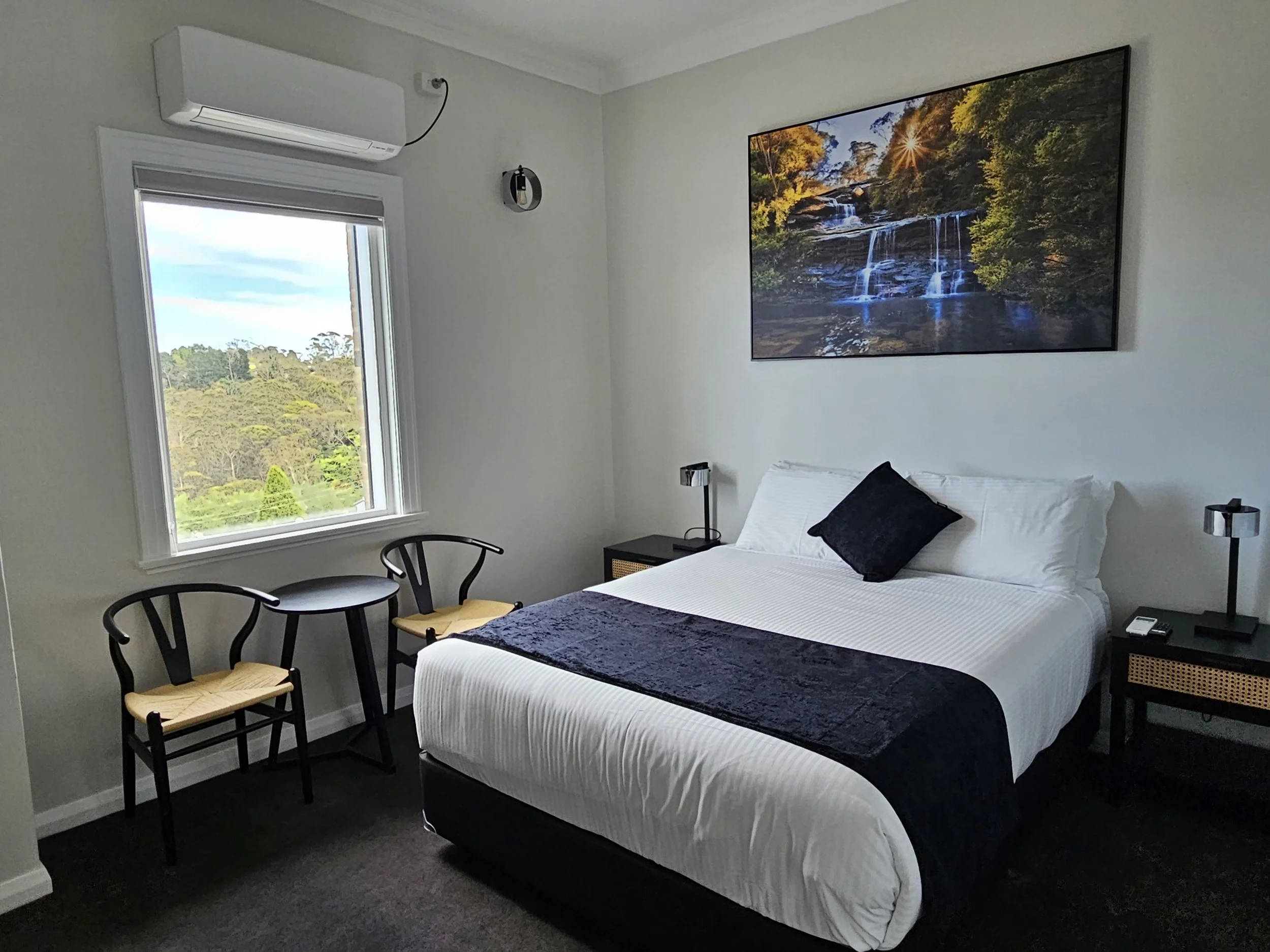 Stay — Katoomba Family Hotel