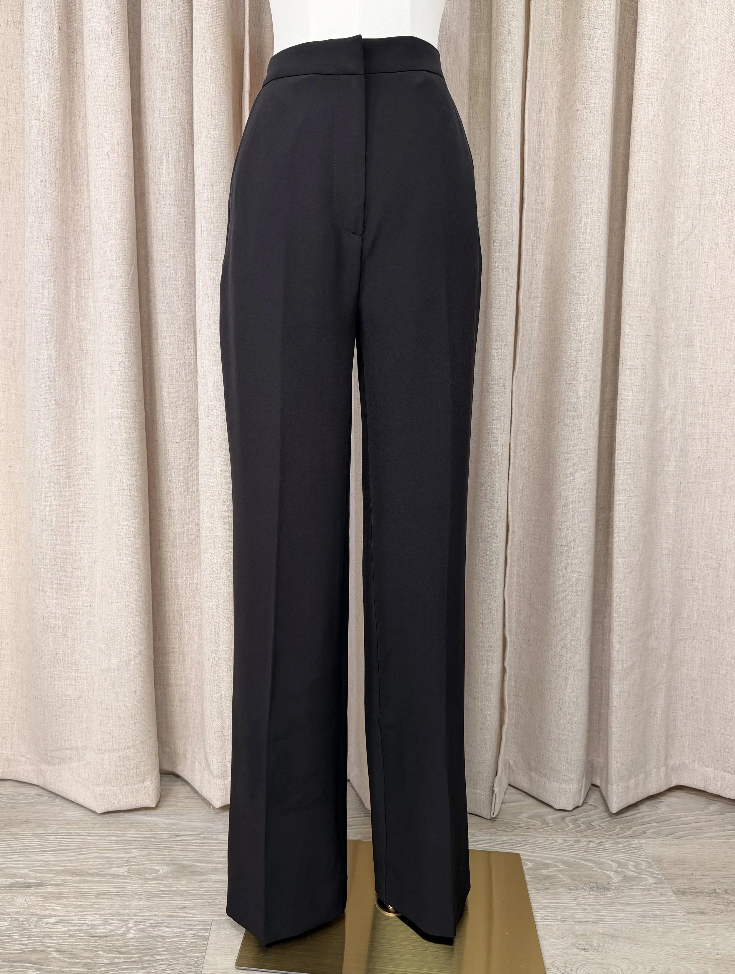 Mila P_blk_front.jpg