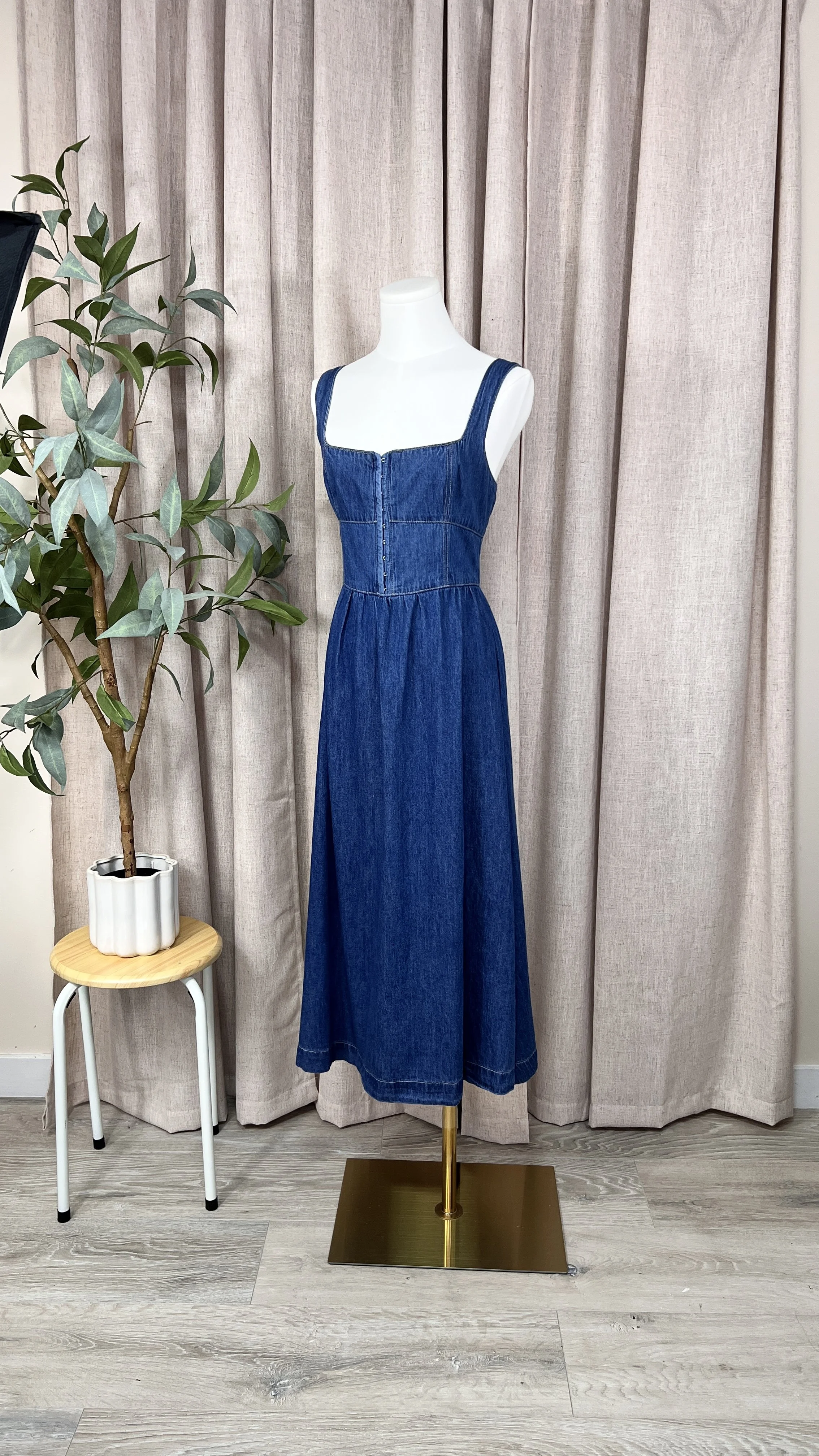 Denim Dress 01.jpg