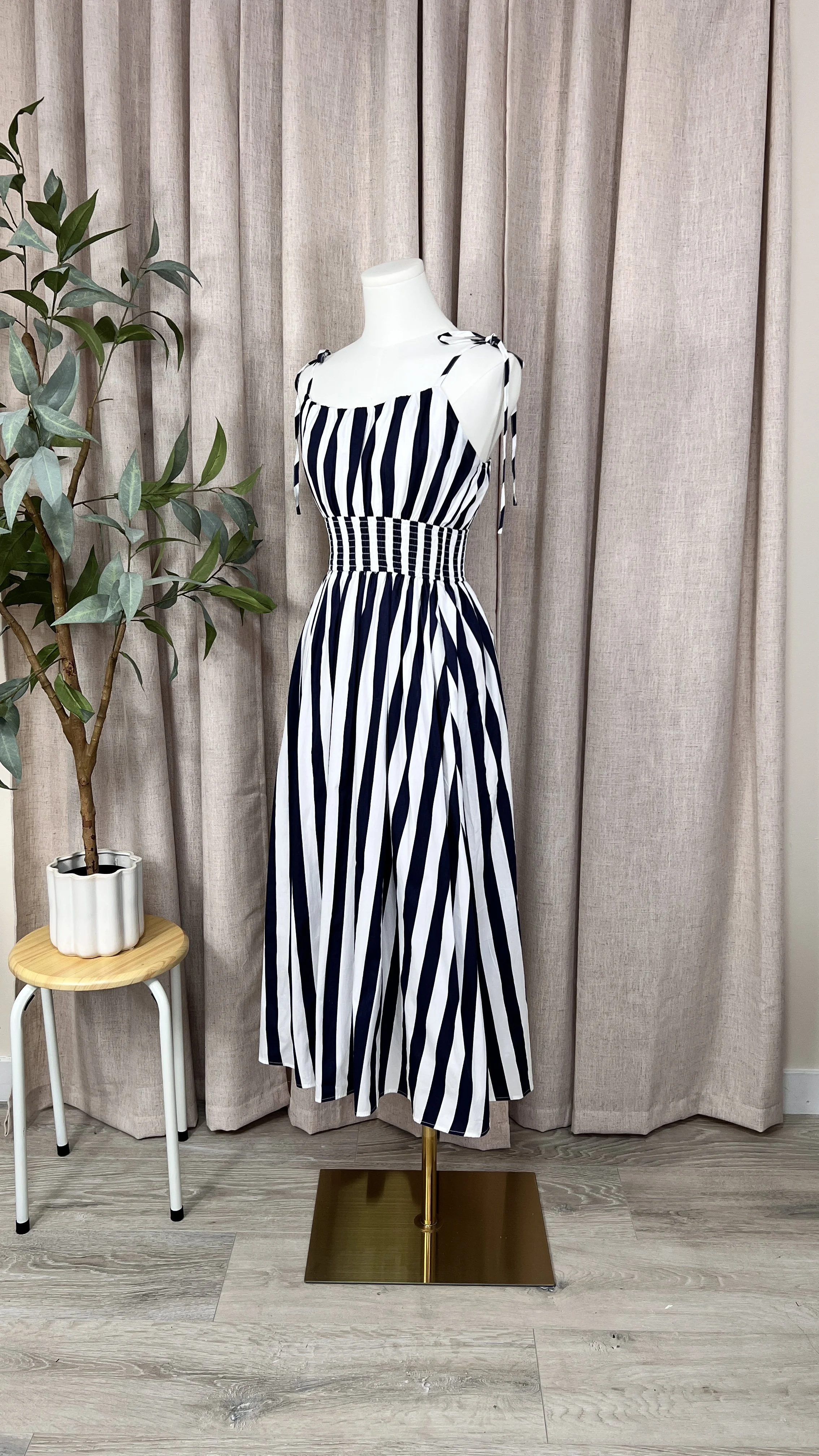 Stripped Midi Dress 01.jpg