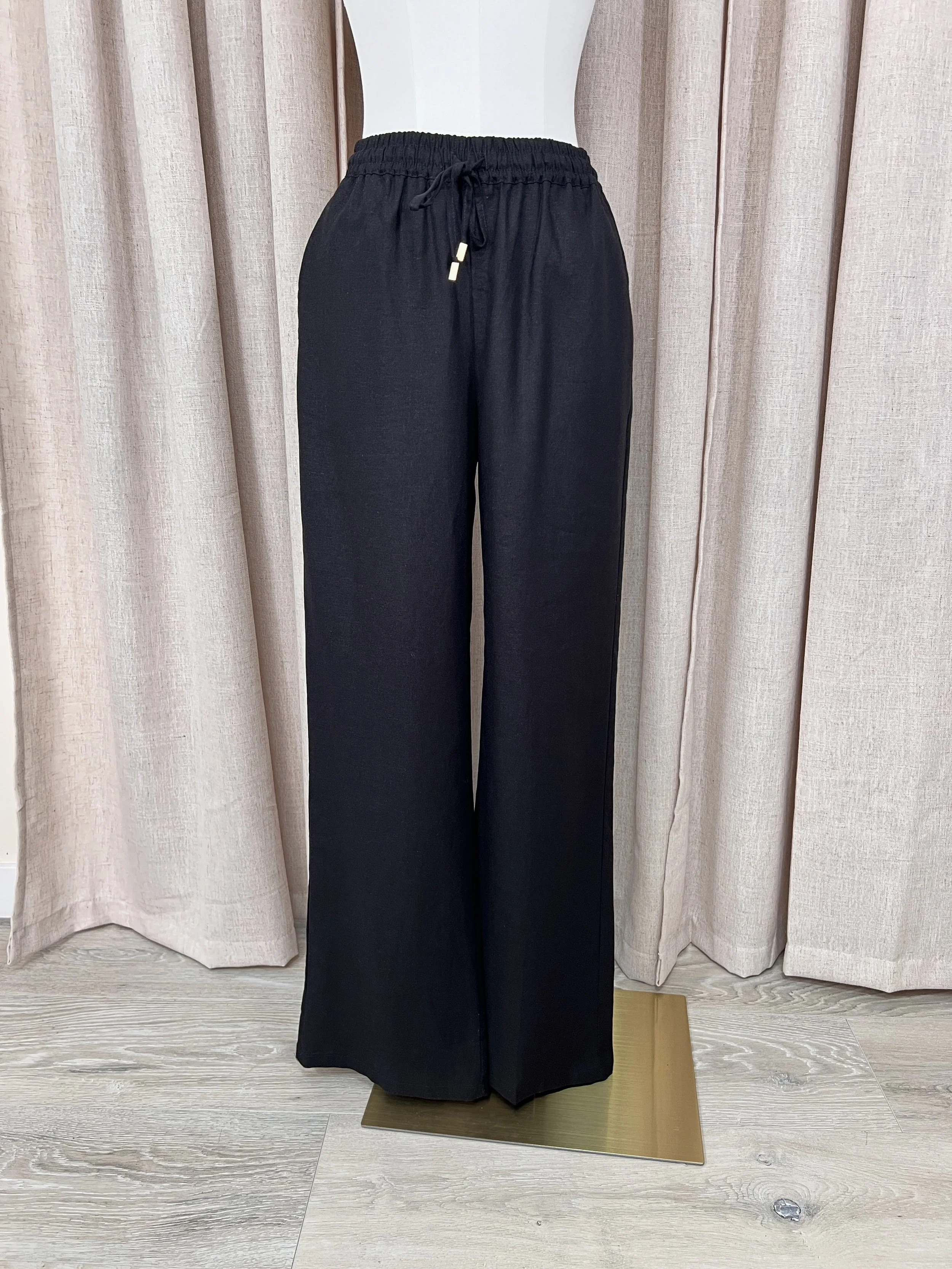 Linen pants - front - black.jpg