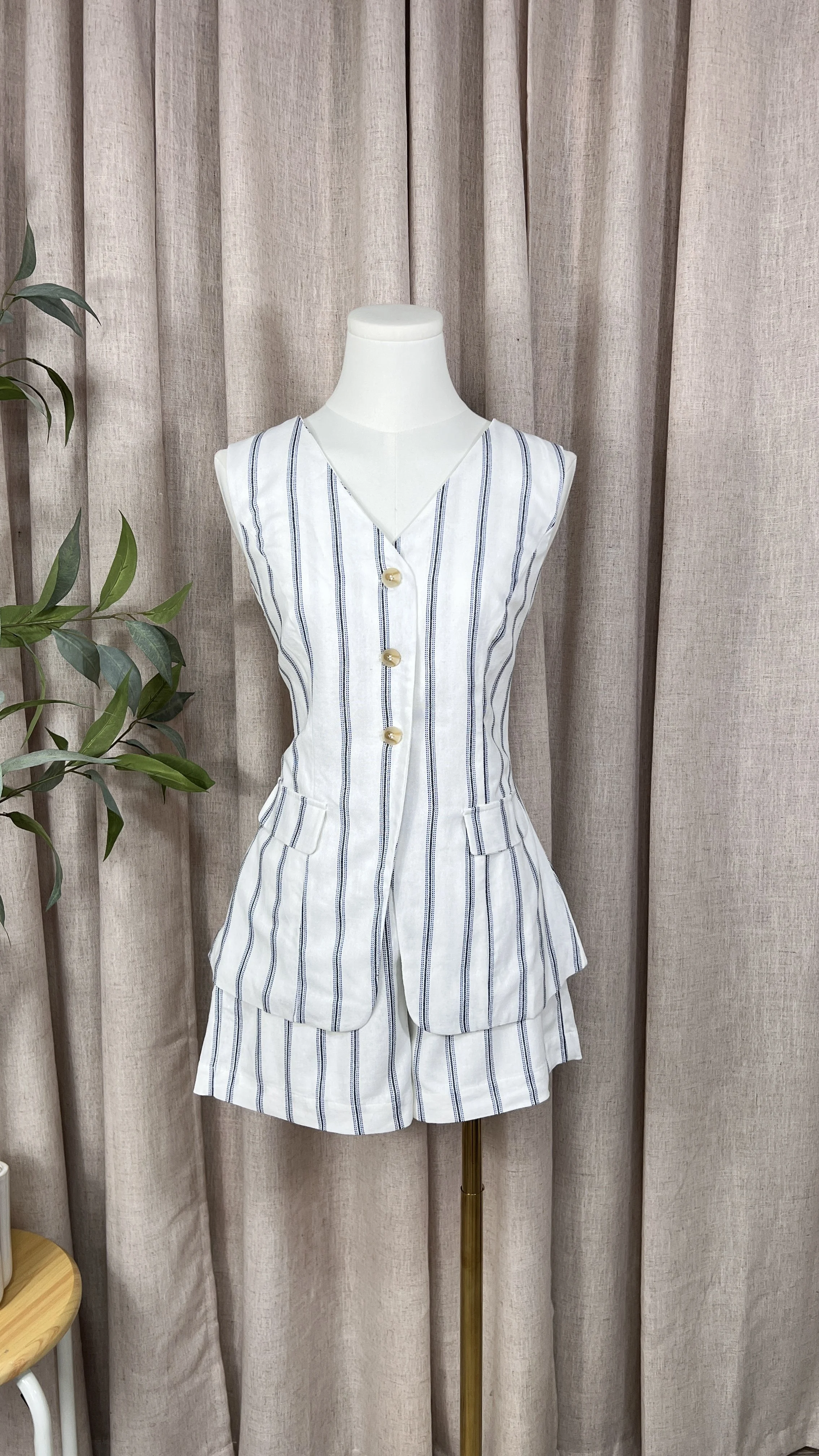 white-navy set.jpg