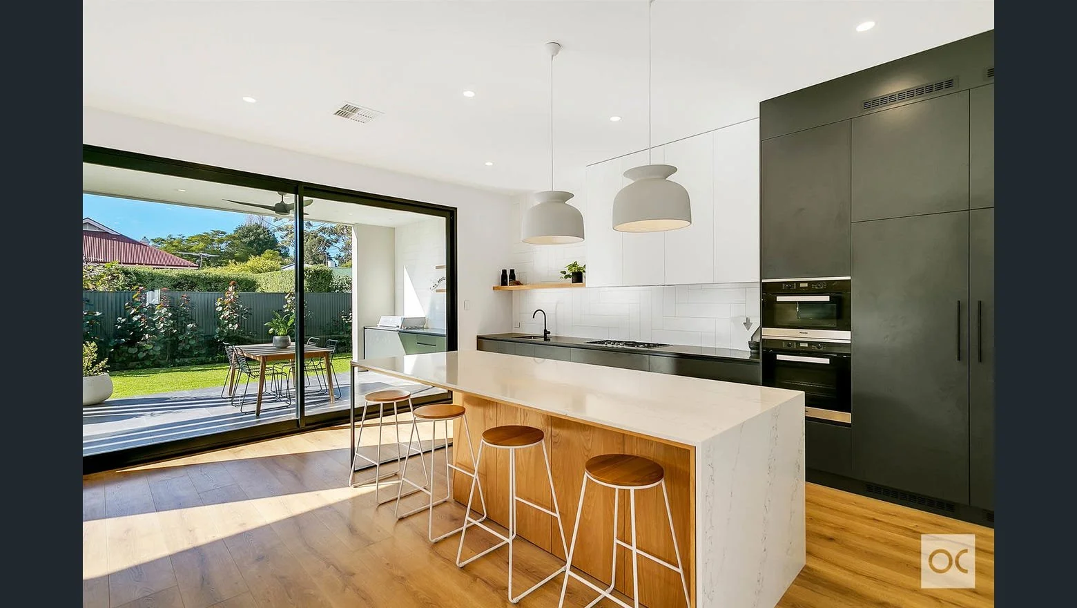 Kitchen 1.jpg