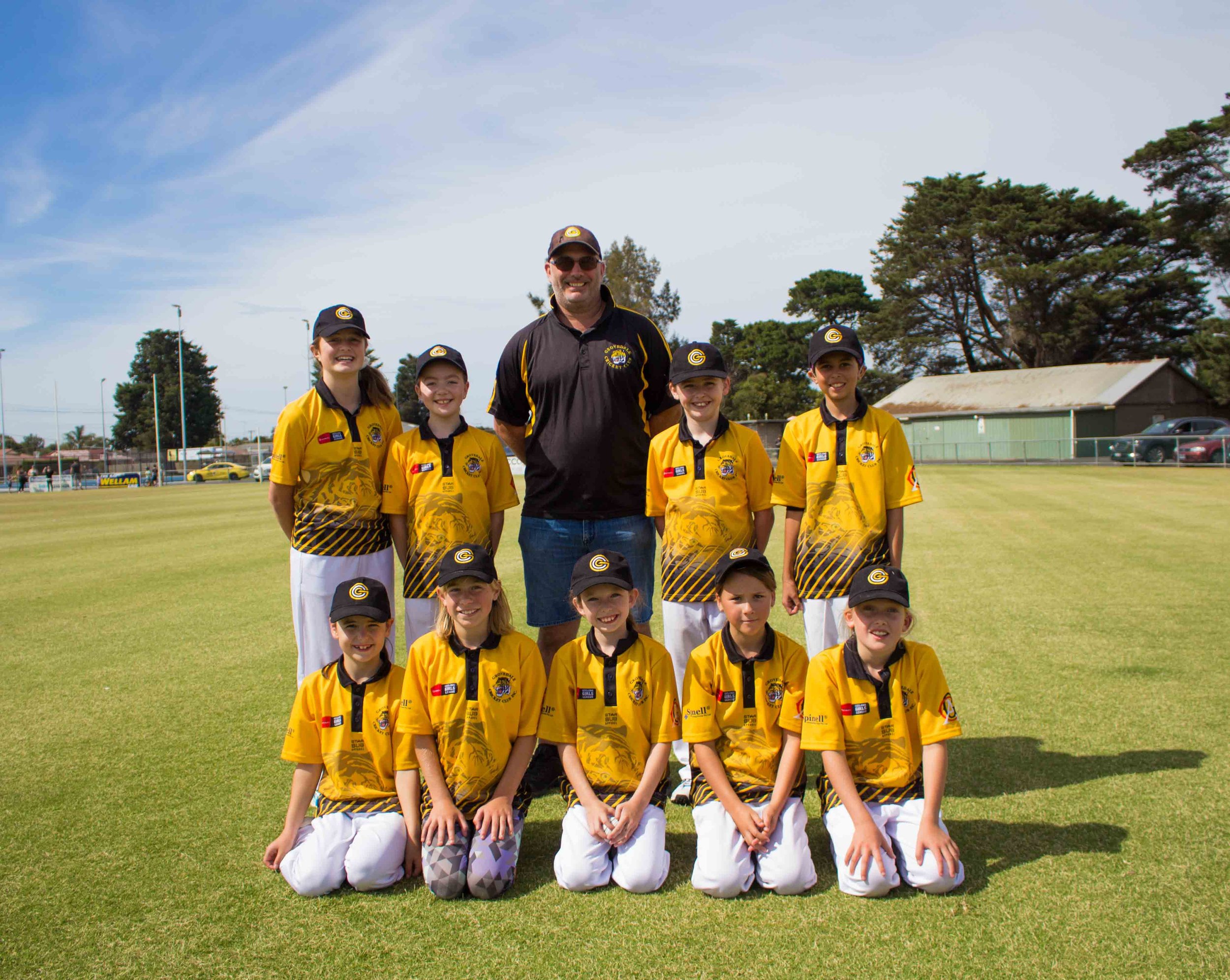 Girls local cricket team
