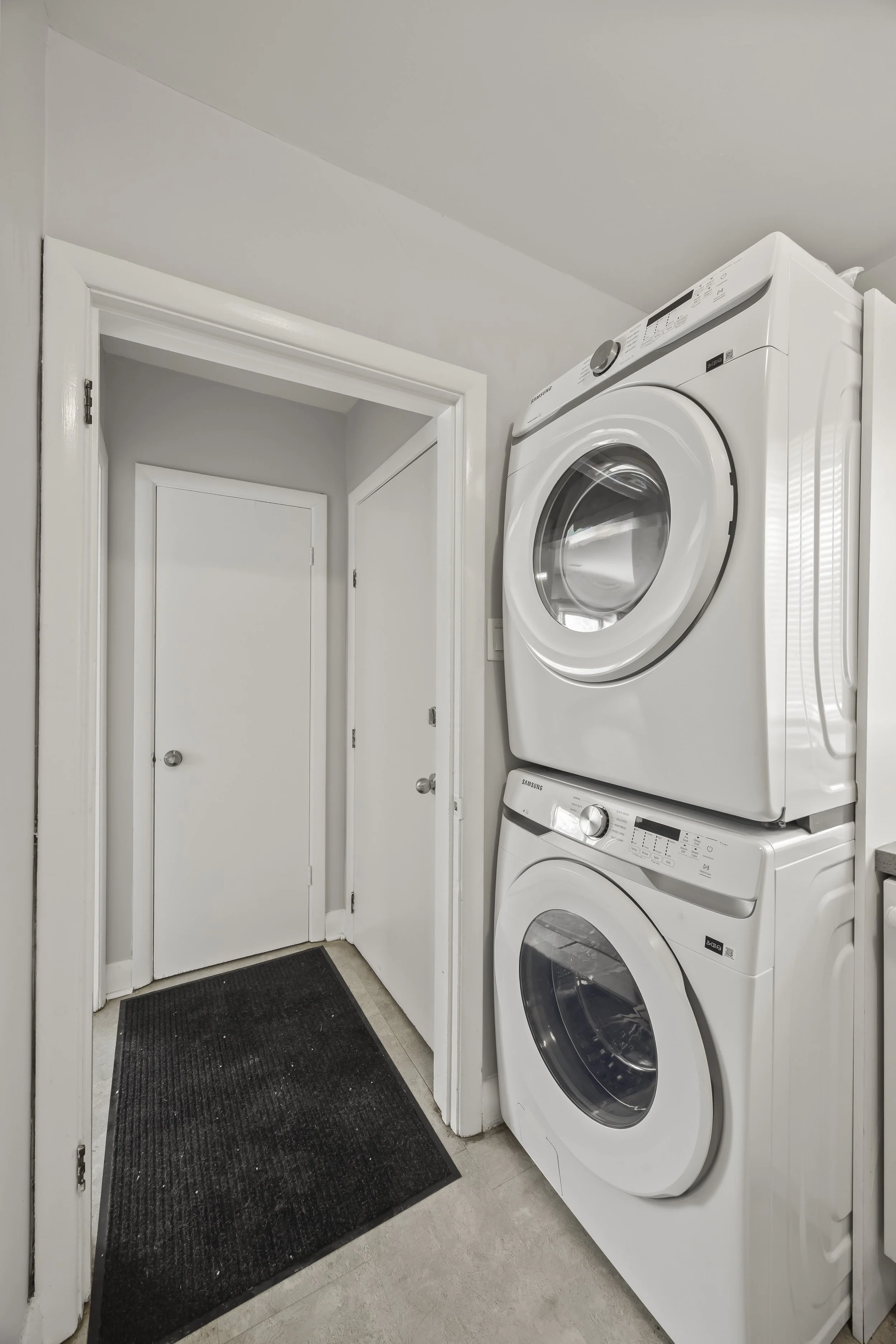 664 Cheapside St -07.JPG