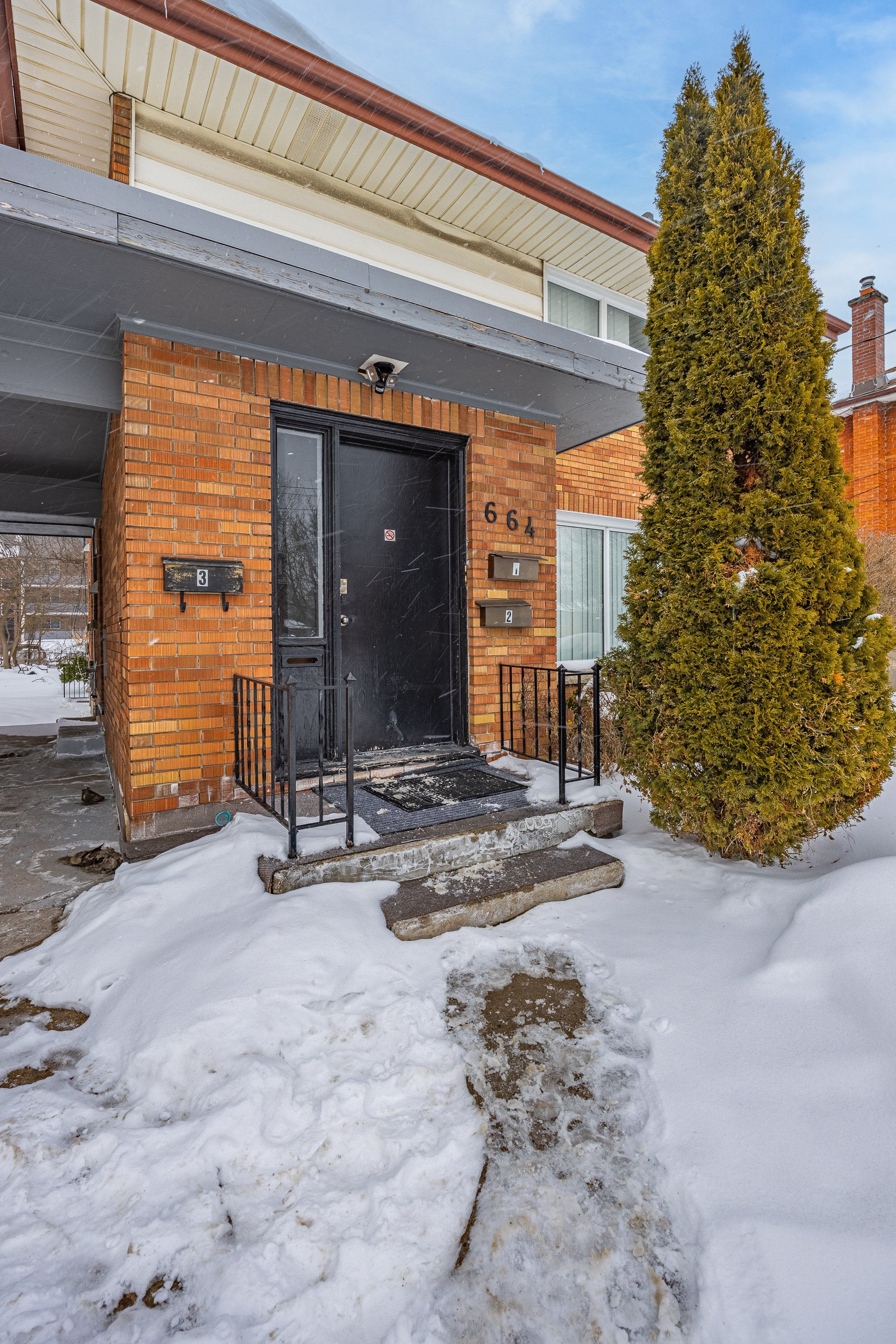 664 Cheapside St -02.jpg