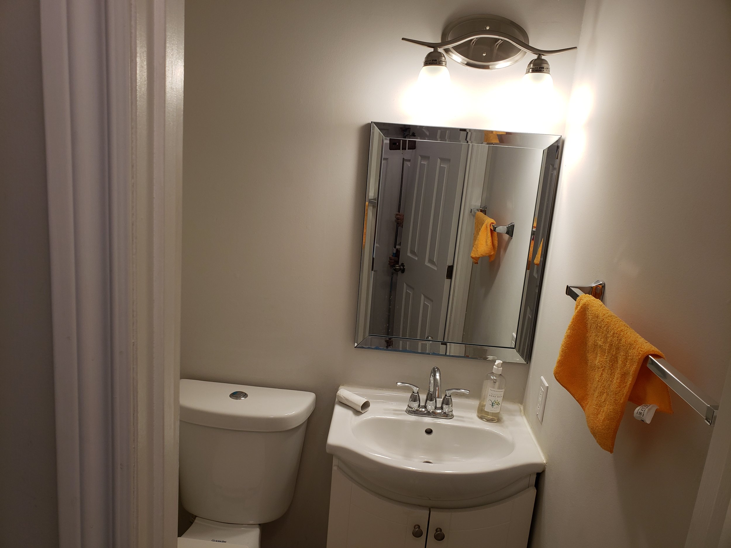 5-Main Bath.jpg