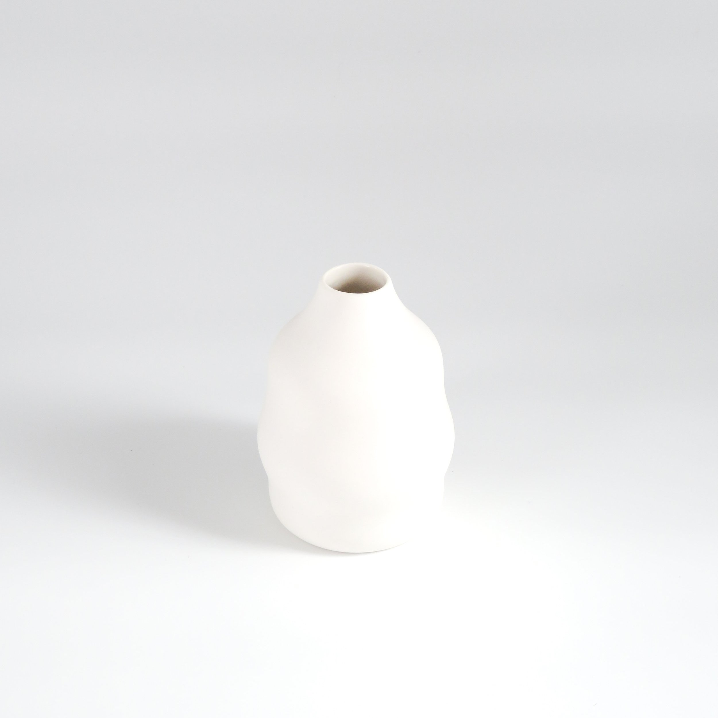 Ceramic+bud+vase+ivory.jpg