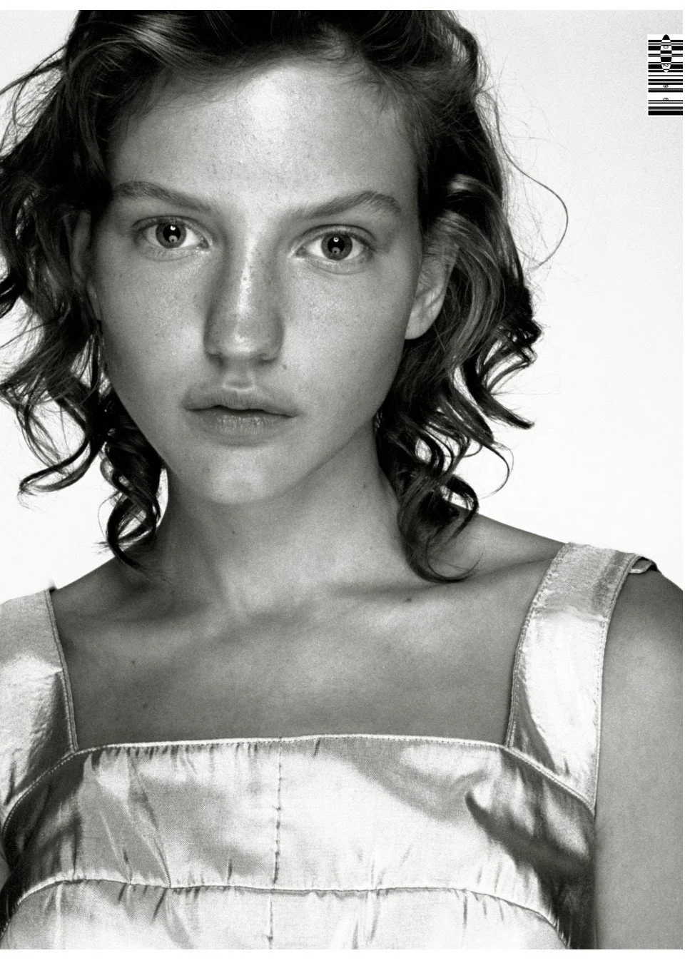 NADINE KIRILOVA - OUI MANAGEMENT Portfolio_2.jpg