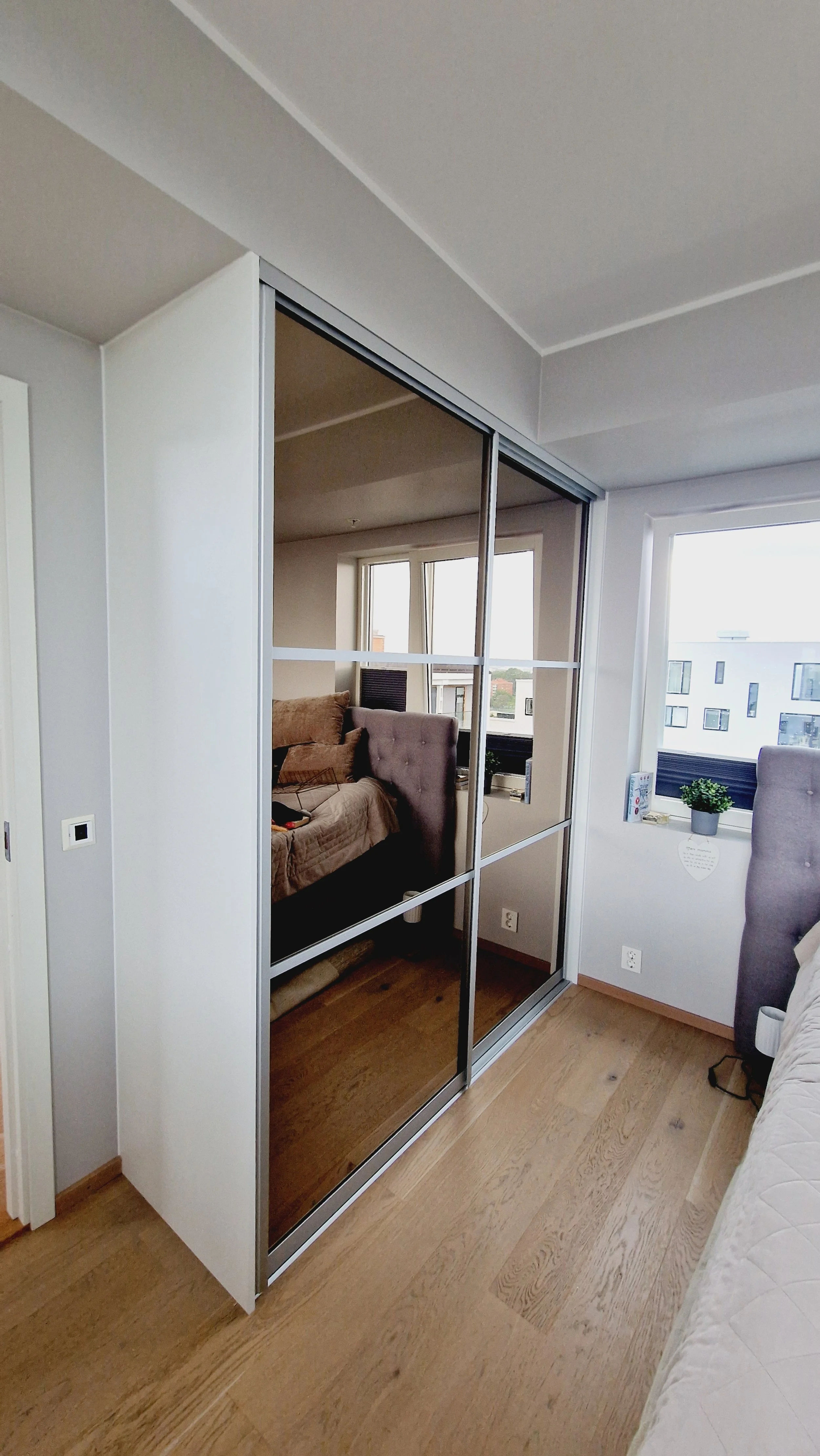 Bronse speil, FIG1, Bergo 5001, W980 ST2.jpg