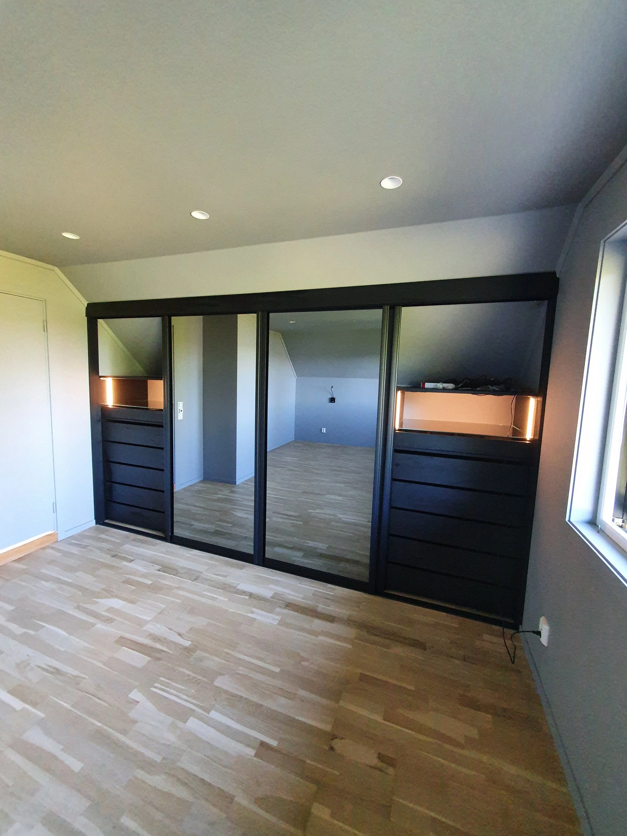 U998 ST38, sotet speil, bergo 54101, elektrisk (1).jpg