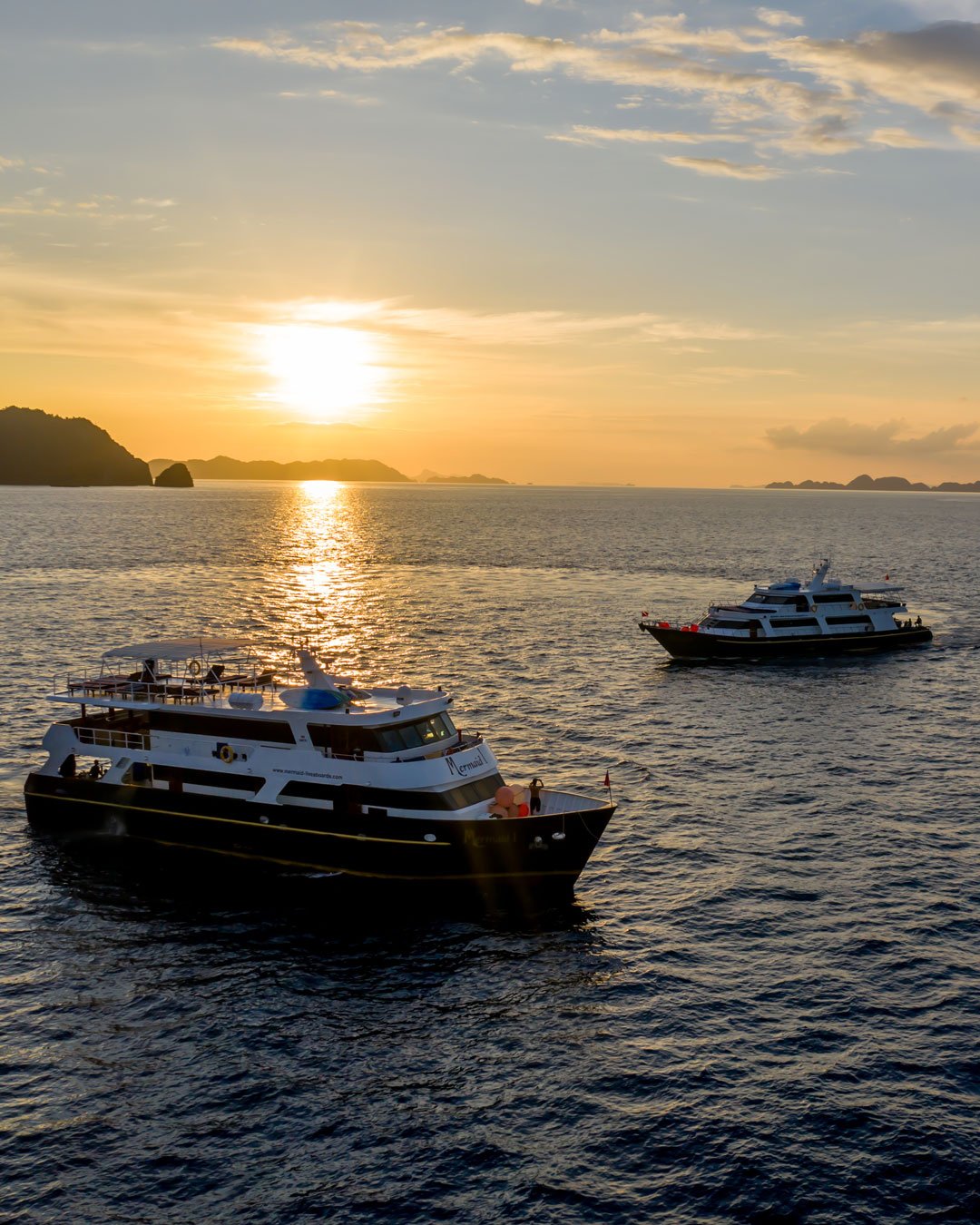 High end Indonesia liveaboard sunsets