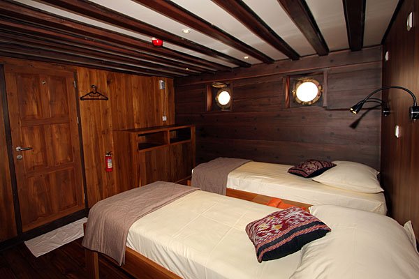 Twin Cabin Lower Deck