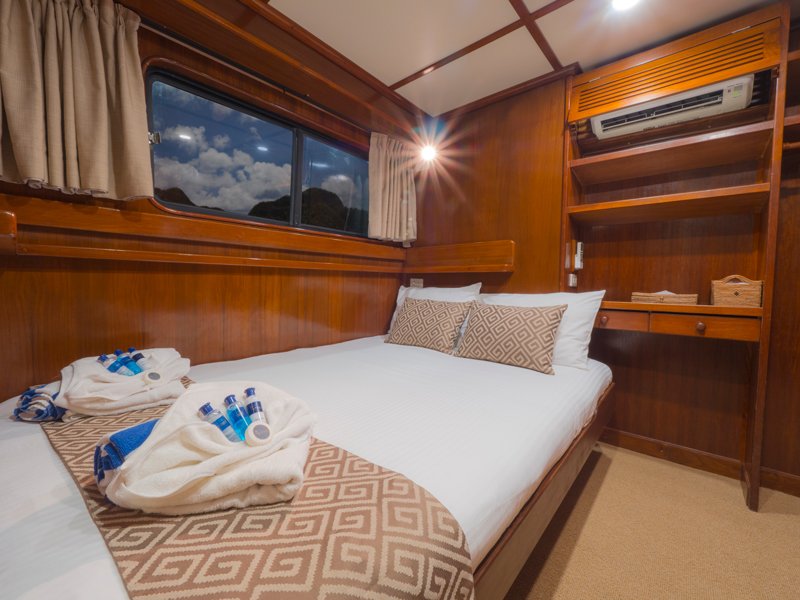 Mermaid II Liveaboard Deluxe Cabin