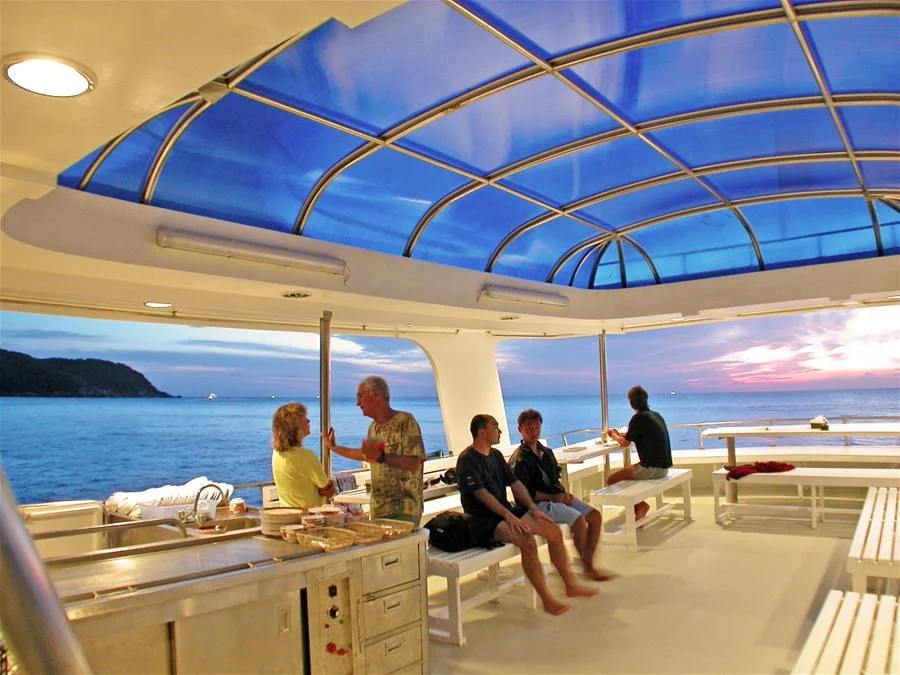 Shorter trip Similan liveaboard dining
