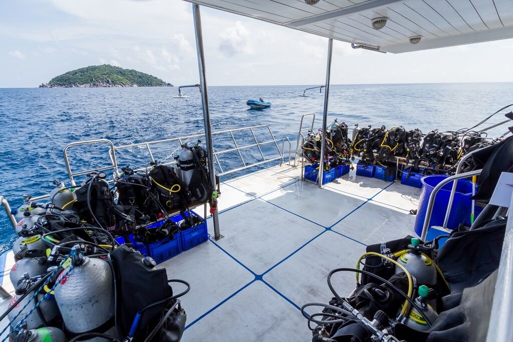 Quality Similan liveaboard dive deck