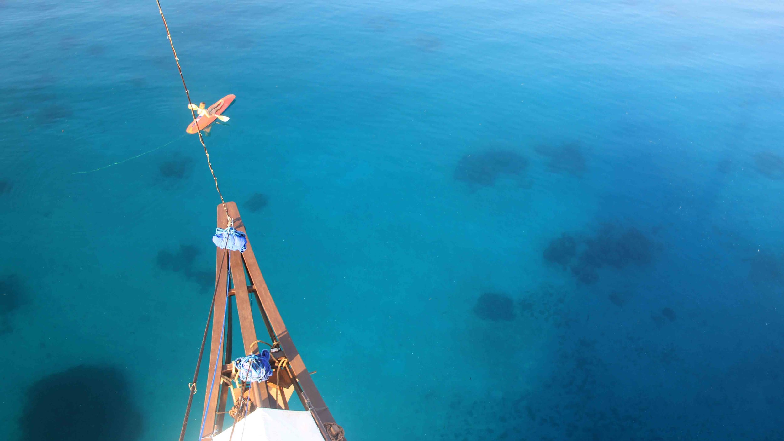 Komodo liveaboard adventure tour kayaking