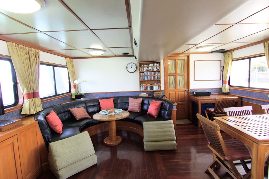 Mermaid I premium liveaboard saloon