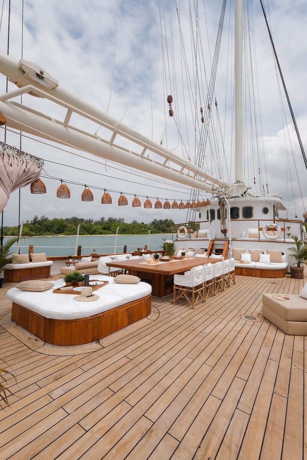 Indonesia luxury liveaboard main deck
