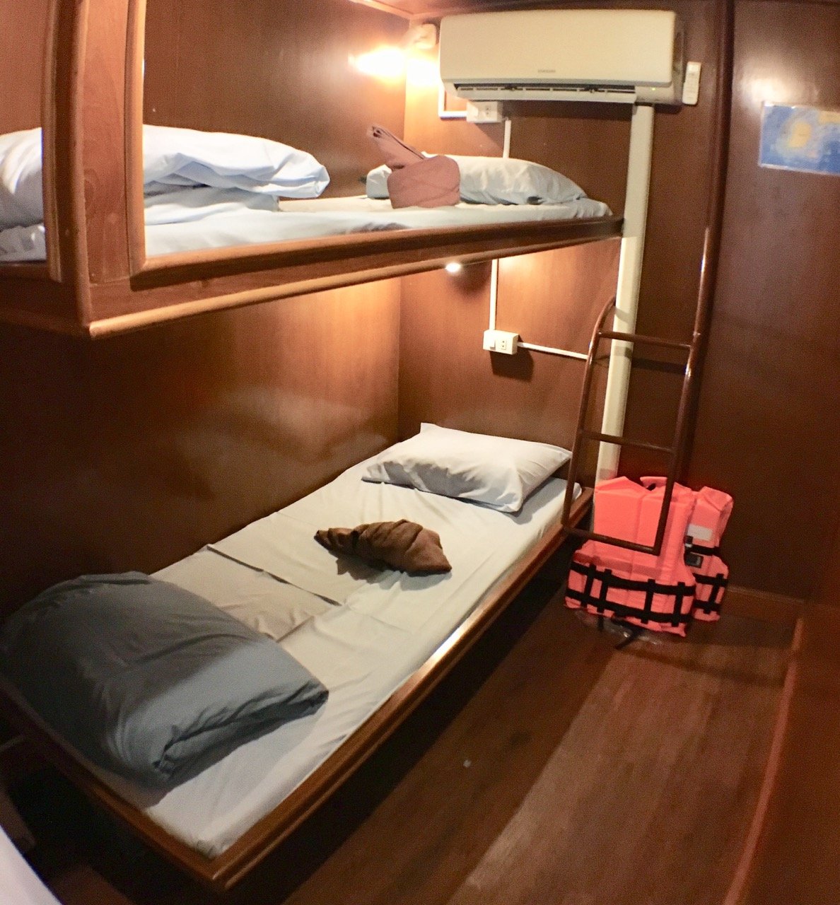 Twin Bed Non Ensuite Cabin