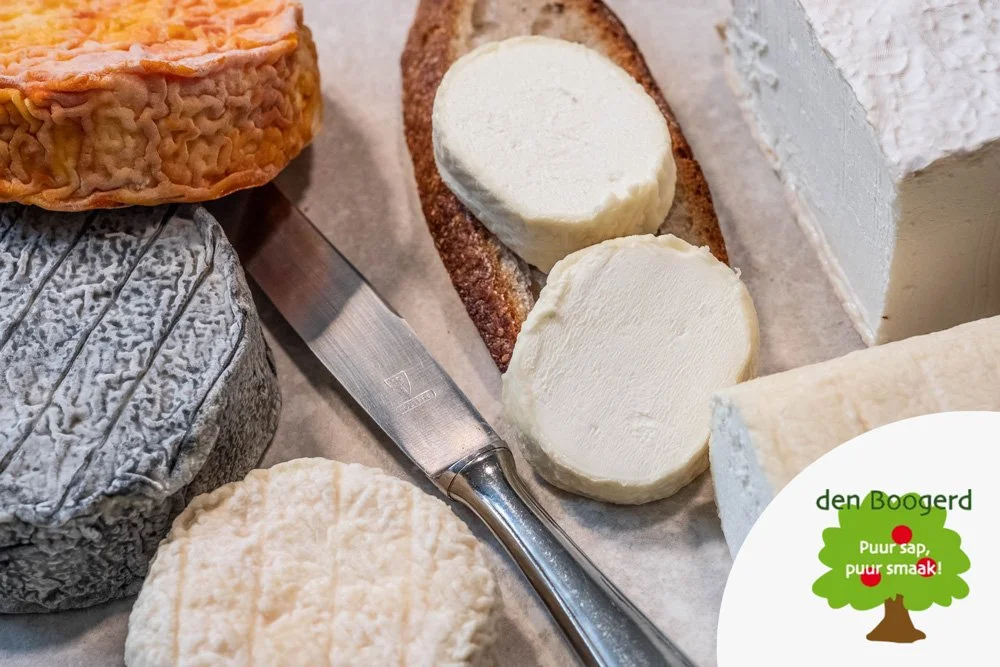 🌳🍎🧀 Kon je er afgelopen weekend niet bij zijn tijdens onze jaarlijkse Lammetjesdag en wil je graag kennismaken met alle geitenkazen uit de Karditsel familie? Dan is het deze week het moment.

📆 Woensdag 10 juni zijn we aanwezig tijdens de loodsve