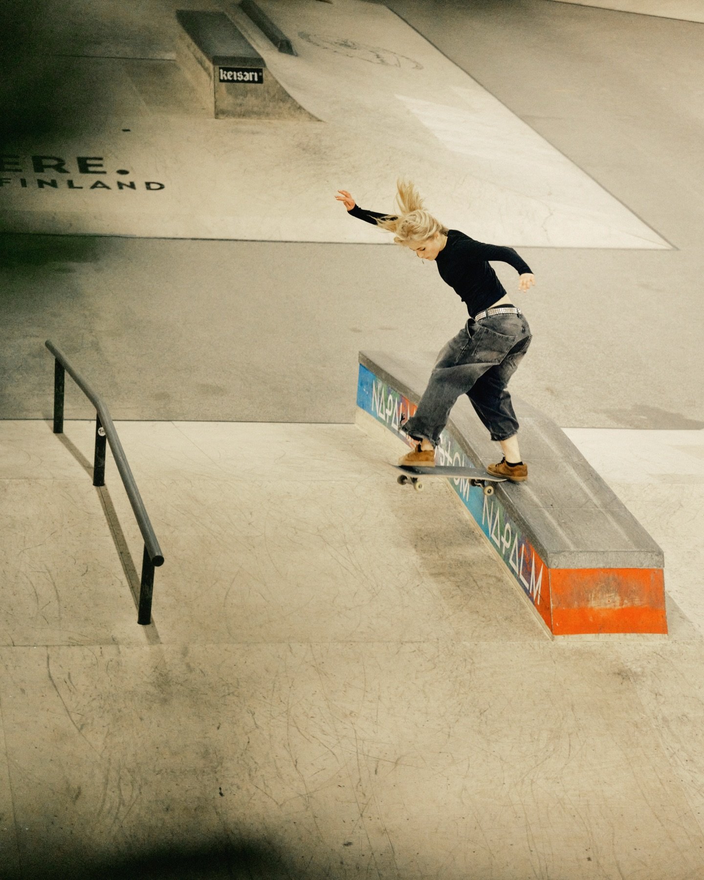 Skate SM 25 Vert ja Street suomenmestaruuskilpailut ovat jo takana p&auml;in, mutta palataan viel&auml; hetkeksi viikonlopun tunnelmiin n&auml;iden @justushirvi ottamien valokuvien muodossa.

🎊 T&auml;n&auml; vuonna Streetin ja Vertin suomenmestaruu