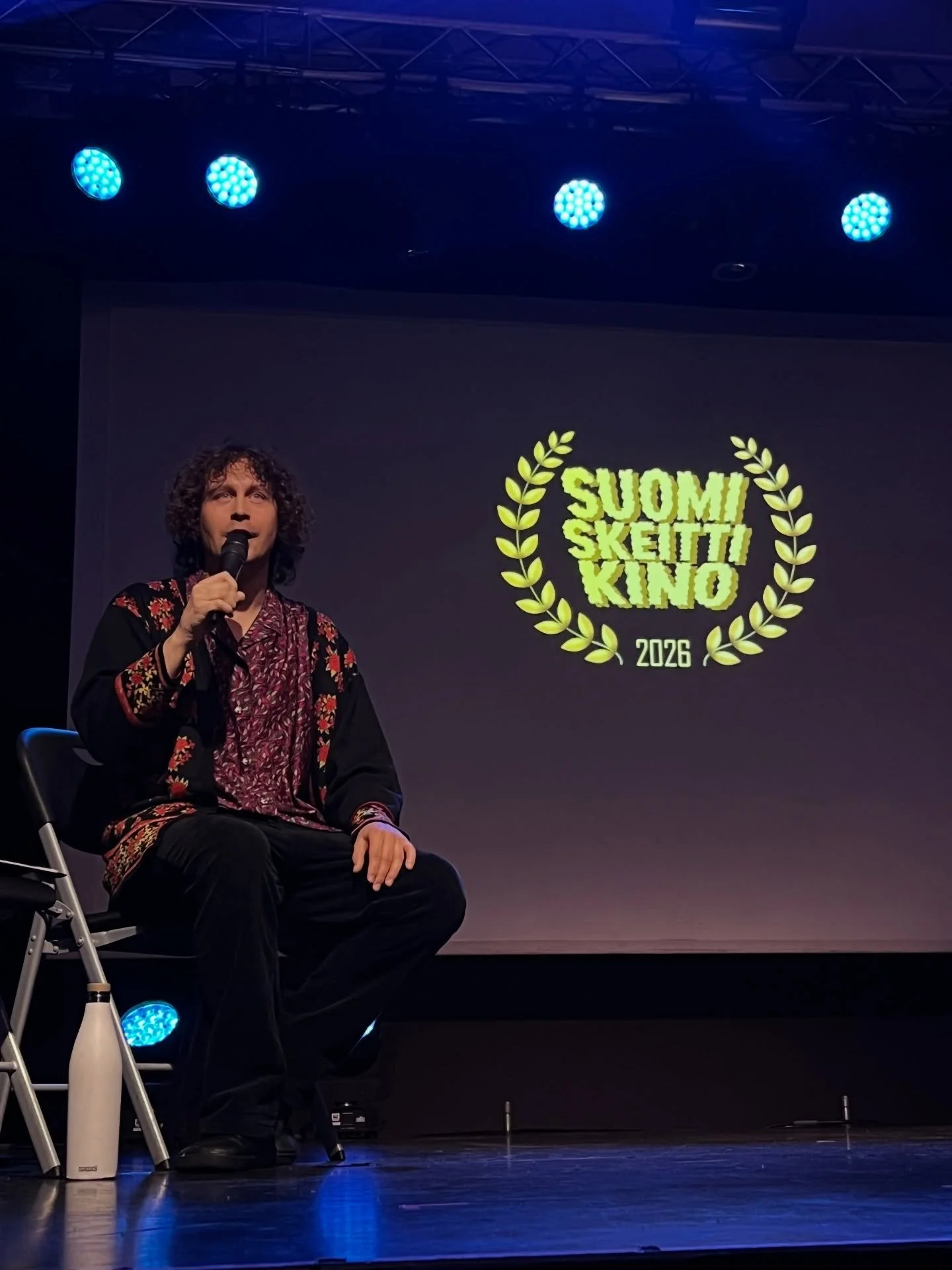 Helsingin Tiivist&auml;m&ouml;ll&auml; j&auml;rjestetiin 17.1.26 ensimm&auml;inen laatuaan Suomiskeittikino! Tapahtumasta kaavaillaan vuosittaista iltamaa, jonka tavoitteena on tuoda yhteen suomalaiset skeittileffojen yst&auml;v&auml;t ja t&auml;ten 