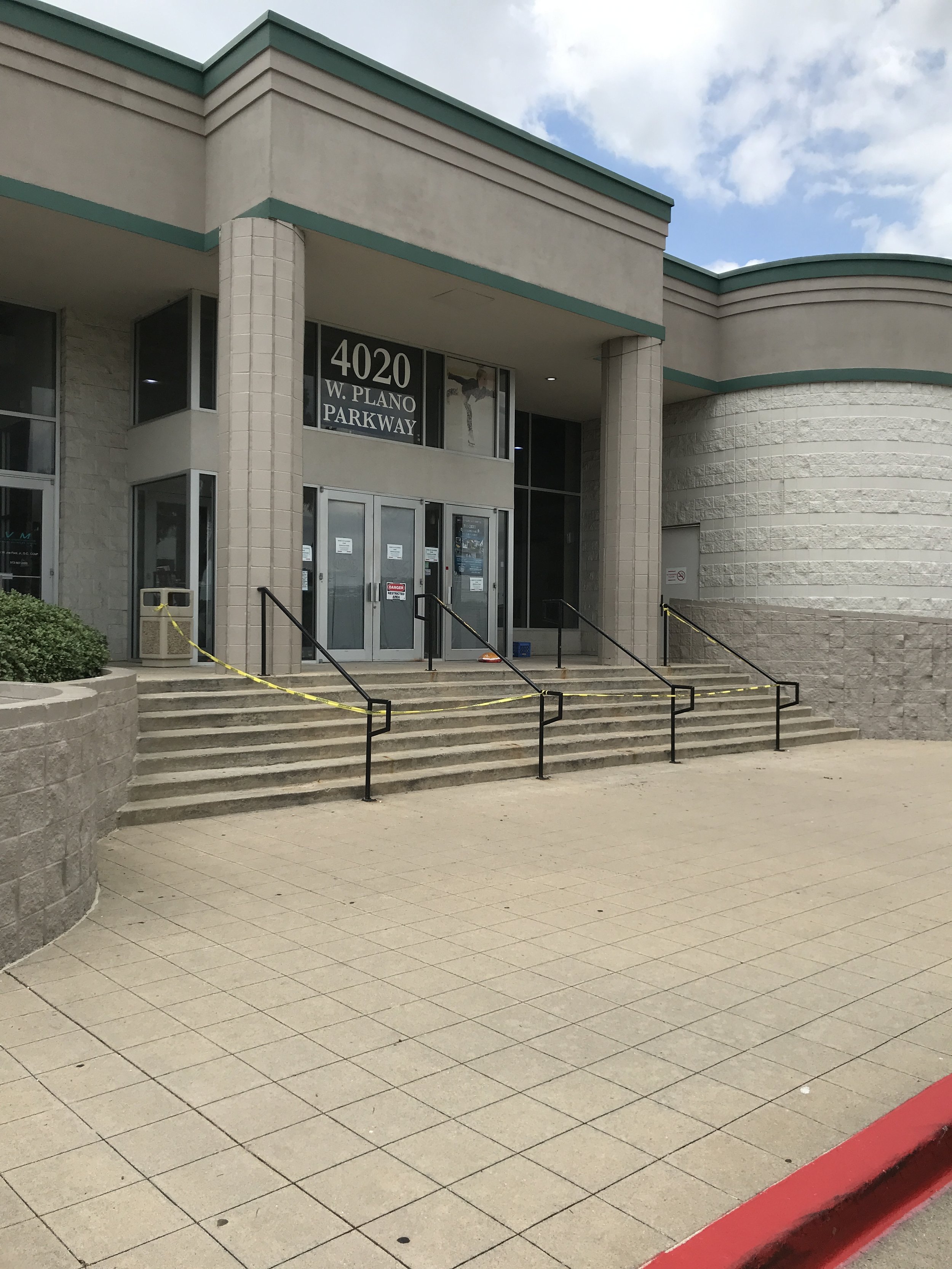 DALLAS STARS PLANOIMG_0154.JPG