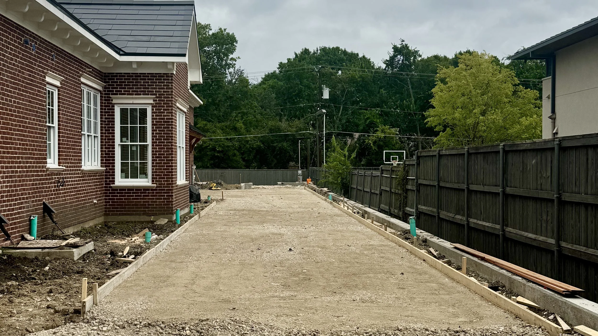 NORTH DALLAS NEW CIRCULAR DRIVE WITH BACK EXTENSION TO PATIO  RICKS CIRCLEC2576B9F-560E-4ED3-B389-B51466CBF85D_1_201_a.jpg