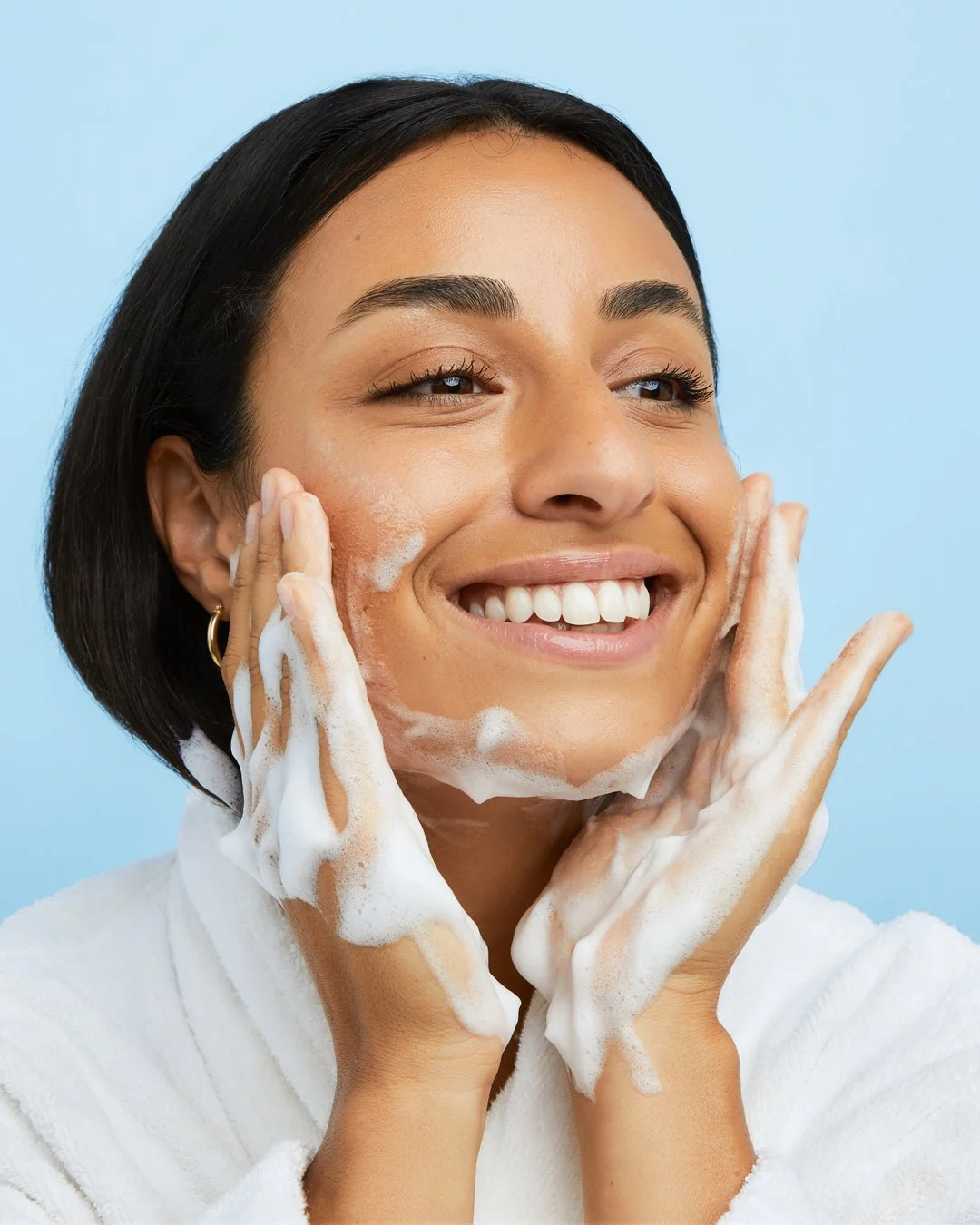 20220825_glowID_Rich Moist Foaming Cleanser_3816_web_1080x1350px.jpg
