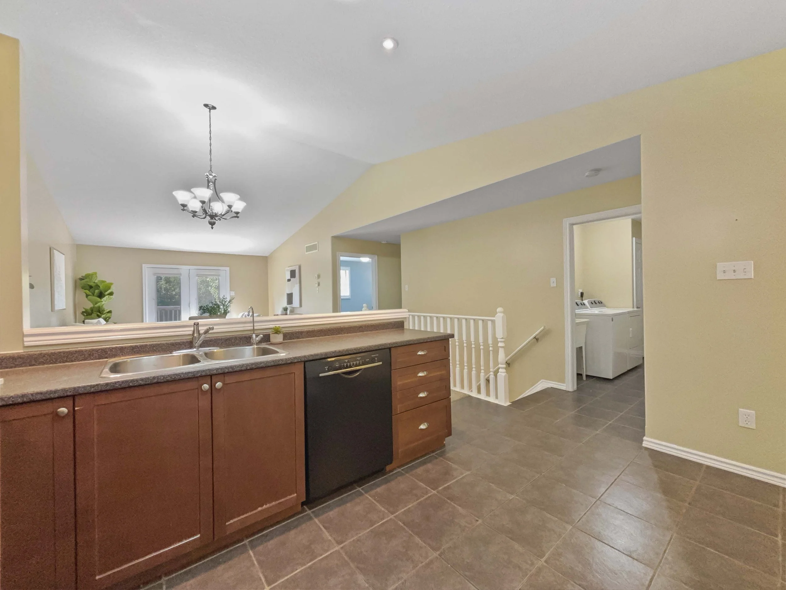 35StratfordTerraceUnit35_Brantford_010.jpg