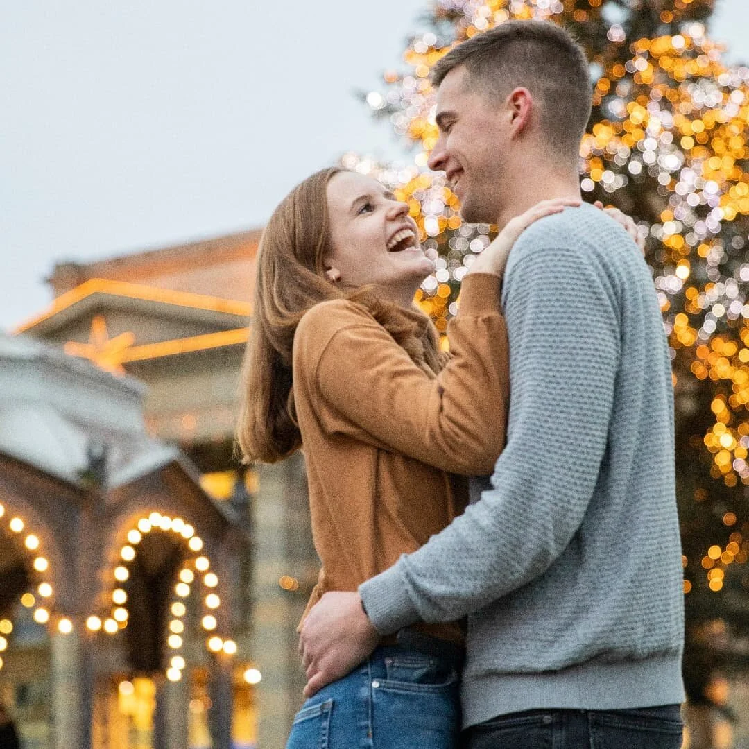 GL&Uuml;CK BESTEHT AUS VIELEN LEUCHTENDEN MOMENTEN, DIE WIR IN ERINNERUNG BEHALTEN! 

#love #christmas #shooting #lights