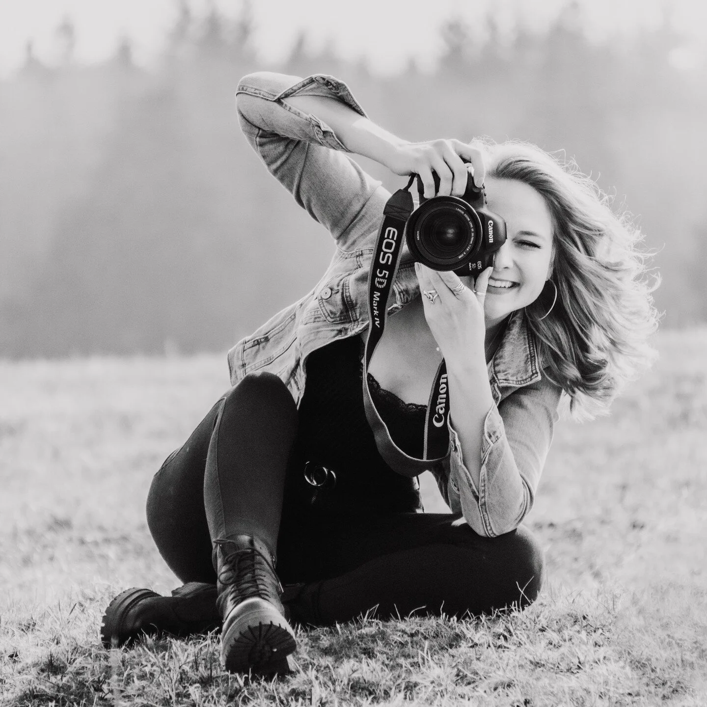THAT'S ME! Heute gibt es mal ein Bild von mir. Das kommt selten vor, da ich viiiel lieber hinter der Kamera stehe!
#happyness #pasion #photography
