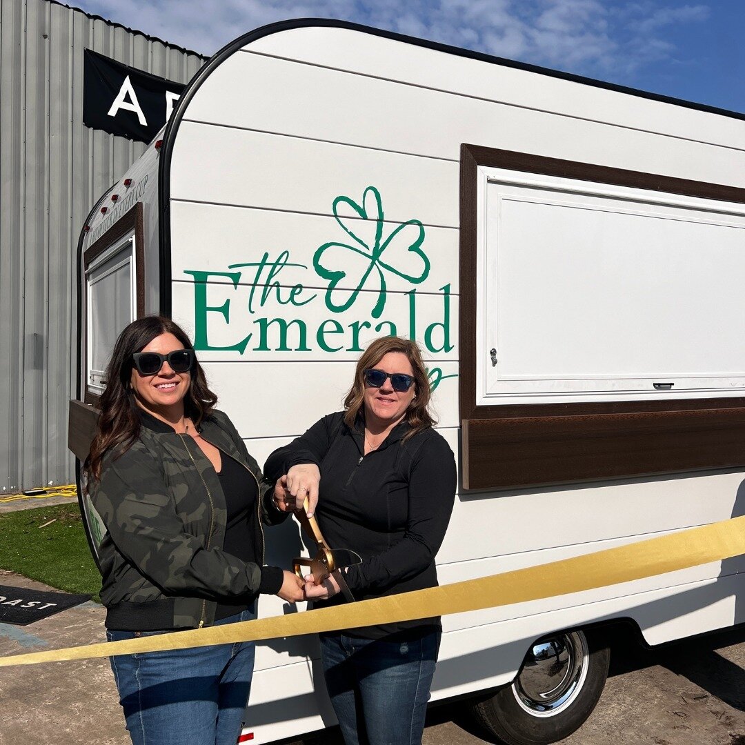 It may be a little extra but we love adding the ribbon cutting to client pick up days. @emeraldcupcoffee is located in the suburbs of Chicago so be on the lookout! 

#AeroBuild #MobileBusiness #MobileCoffeeShop #SmallBusinessOwner #Nashville #StartYo