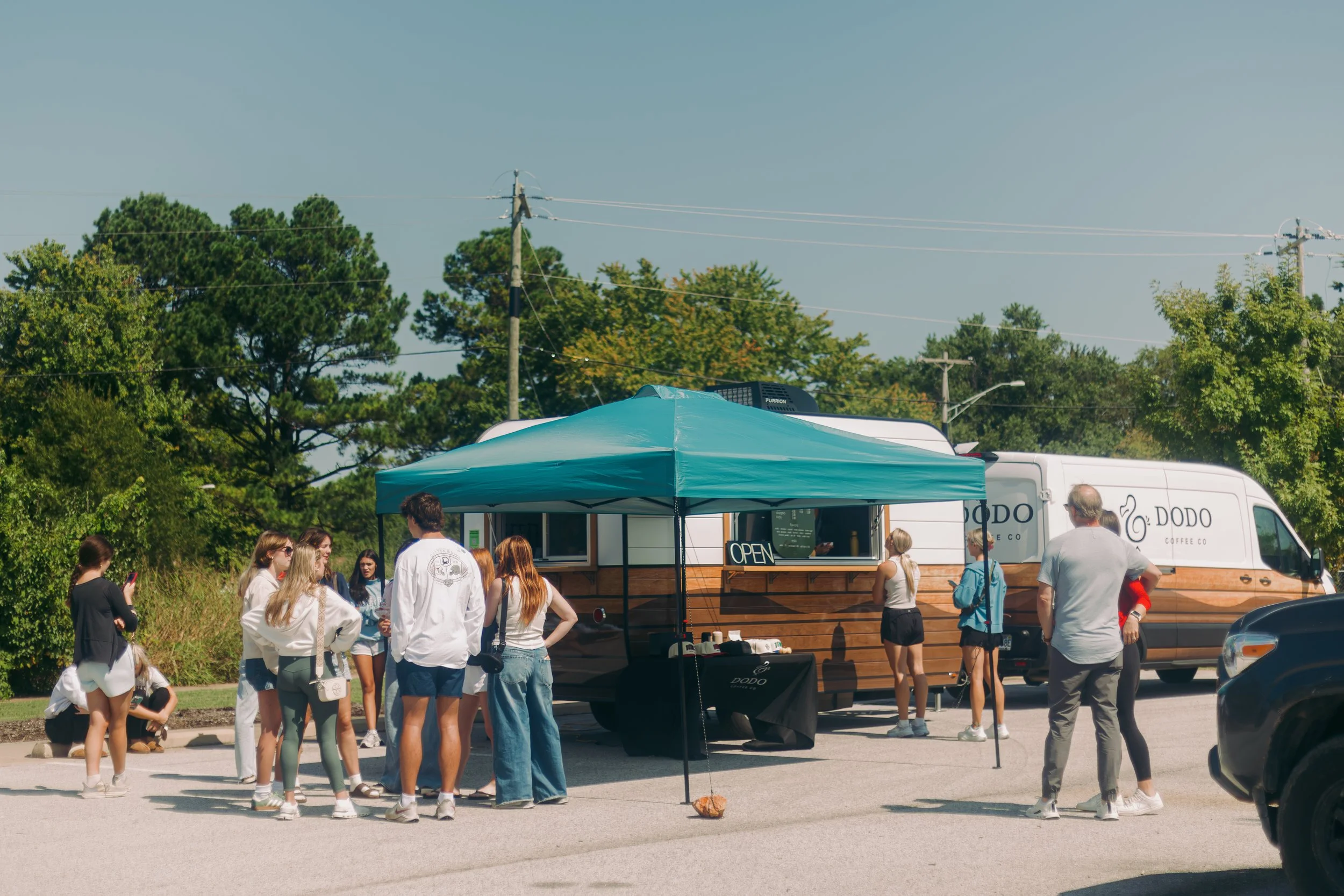 Dodo Trailer Busy sat -09.jpg
