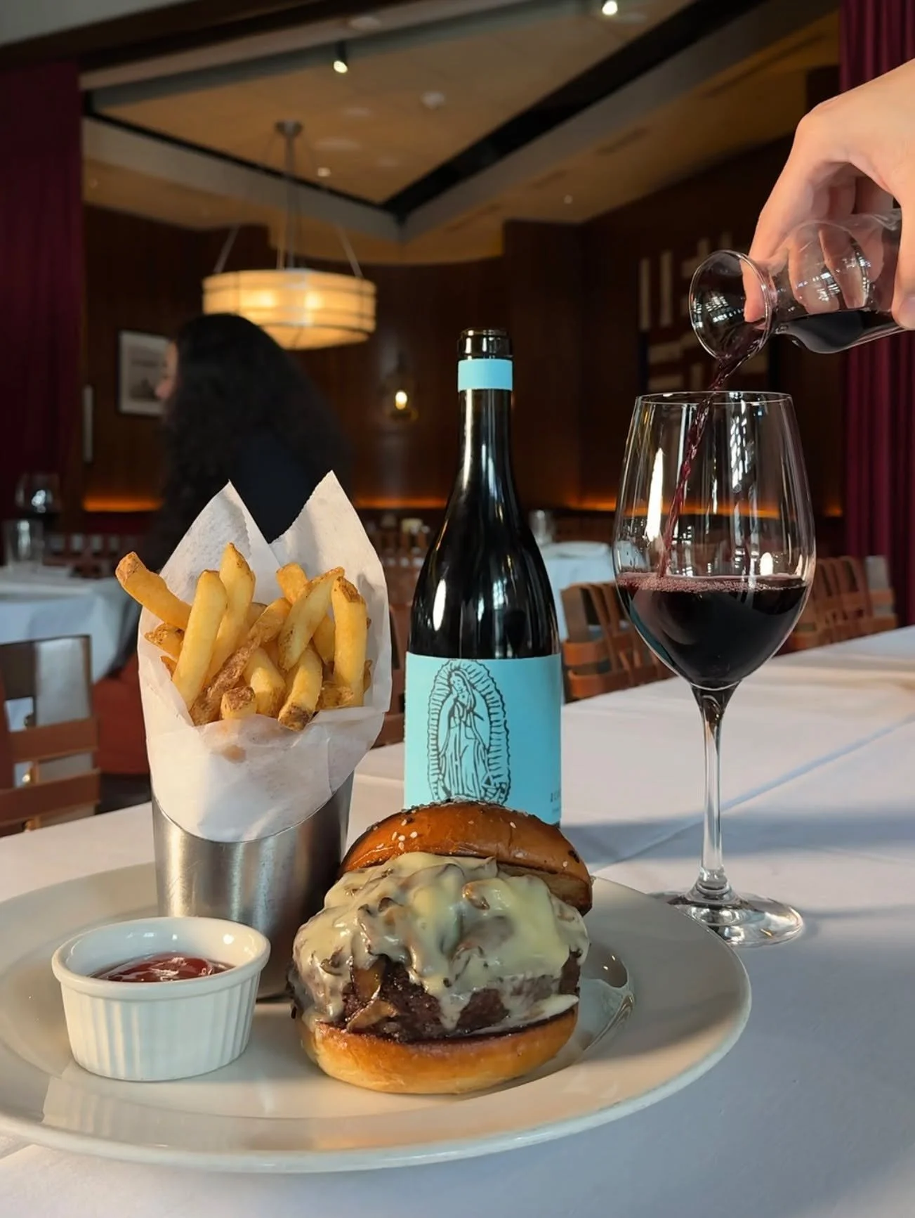 Three Wagyu burgers. Four Dave Phinney reds. Let the pairings begin.

@thecapitalgrille's most anticipated lounge event is back for fall. Pair a gourmet Wagyu burger with an exceptional wine from renowned winemaker Dave Phinney. Try their suggested p