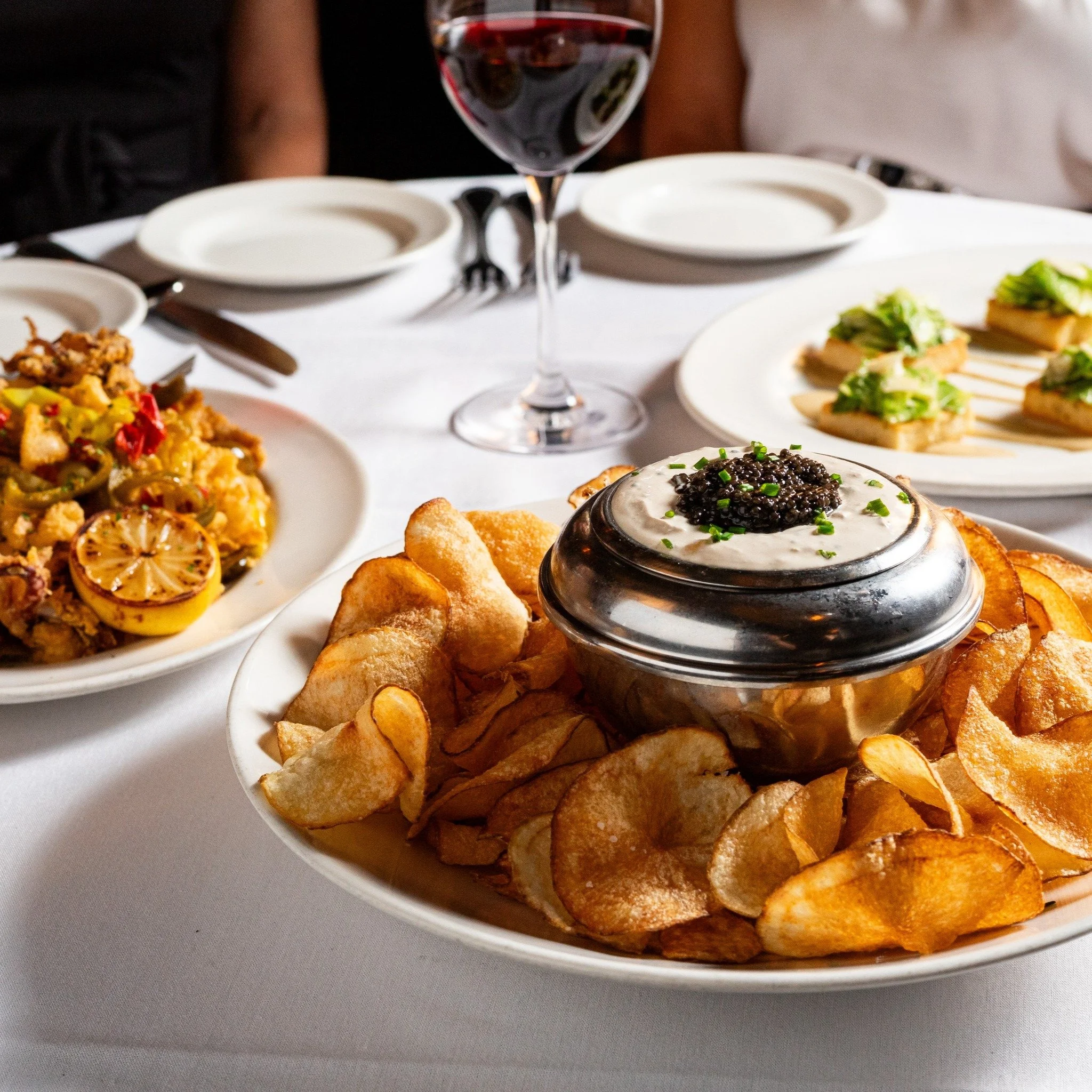 Mondays feel better with @thecapitalgrille Capital Hours. Tag your happy hour partner and join us this evening! 🥃