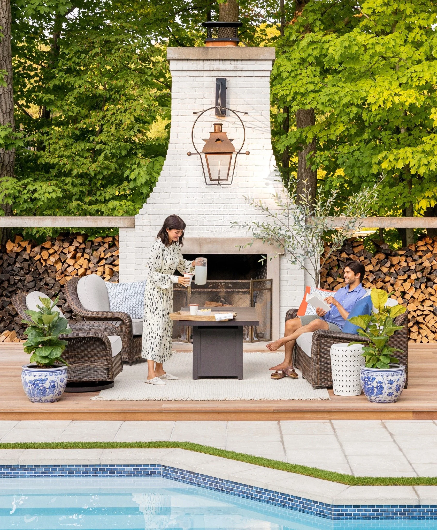 A living room, but make it outdoors.

This spring, let @yardbirdoutdoor help make your outdoor spaces spectacular!